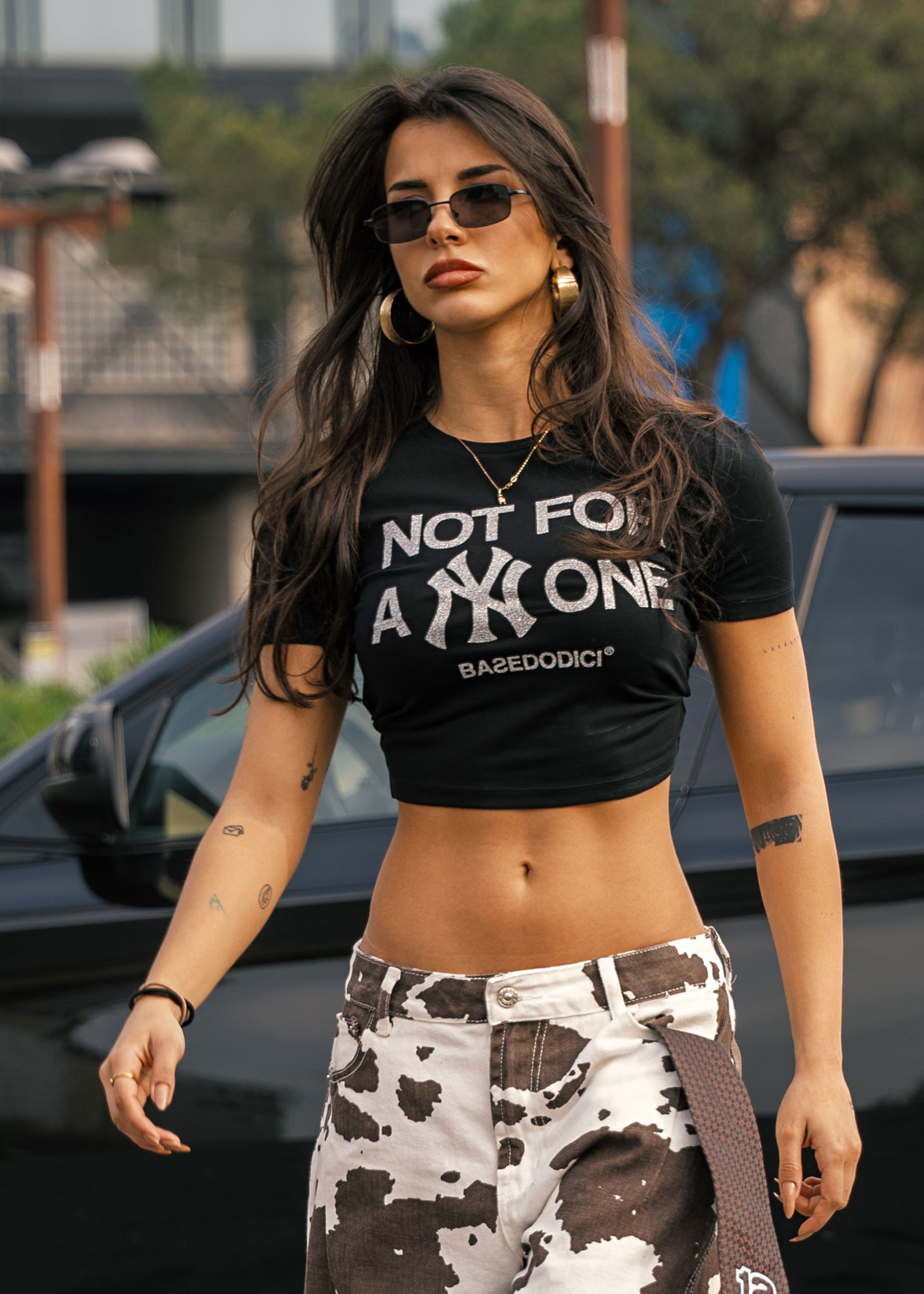 00_CropTop_Anyone_Black_02.jpg