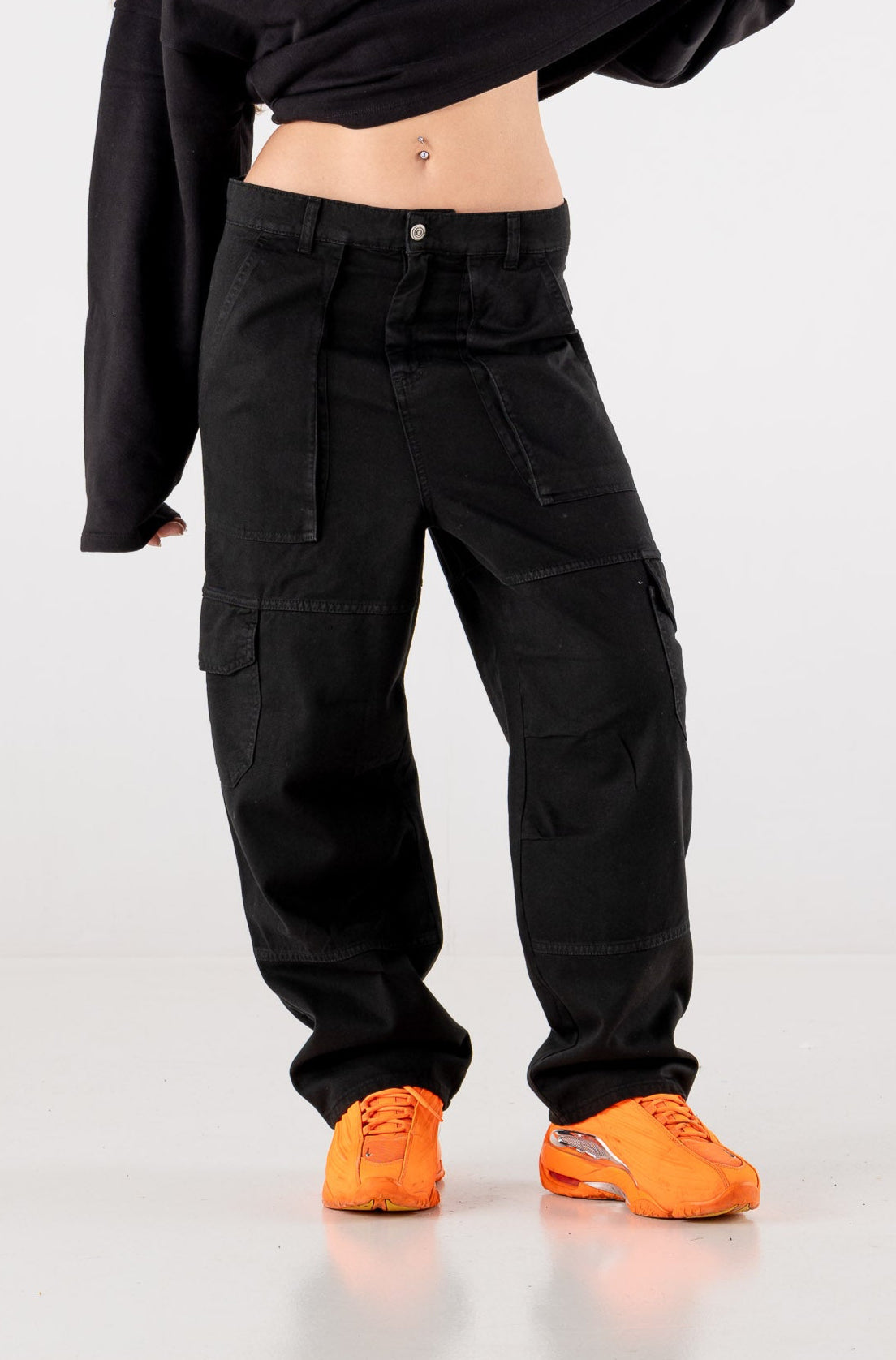 “KILLED ROMANCE” Zip Hoodie & Cargo look