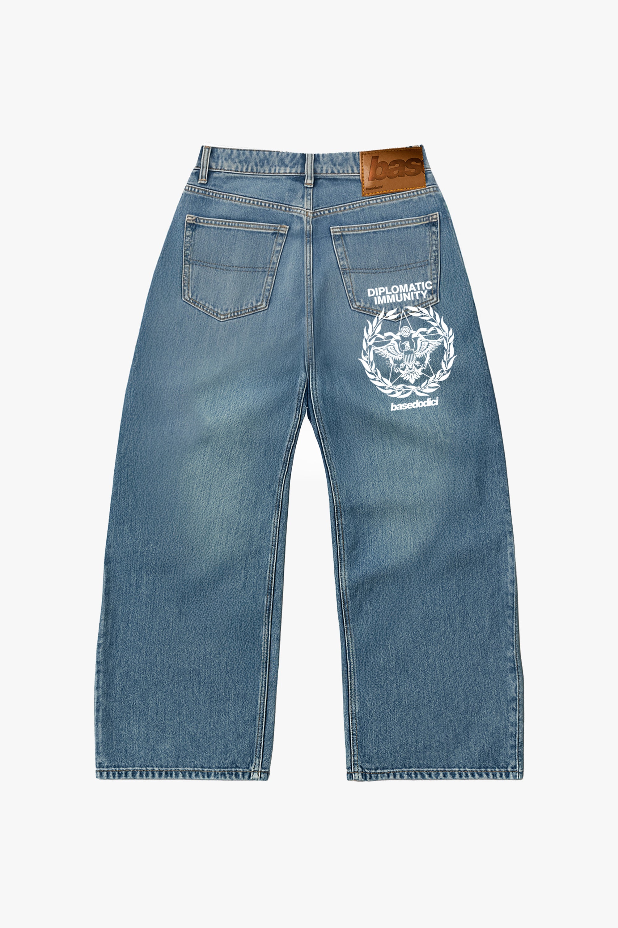 Look "WORLD TOUR" B12 Worldwide