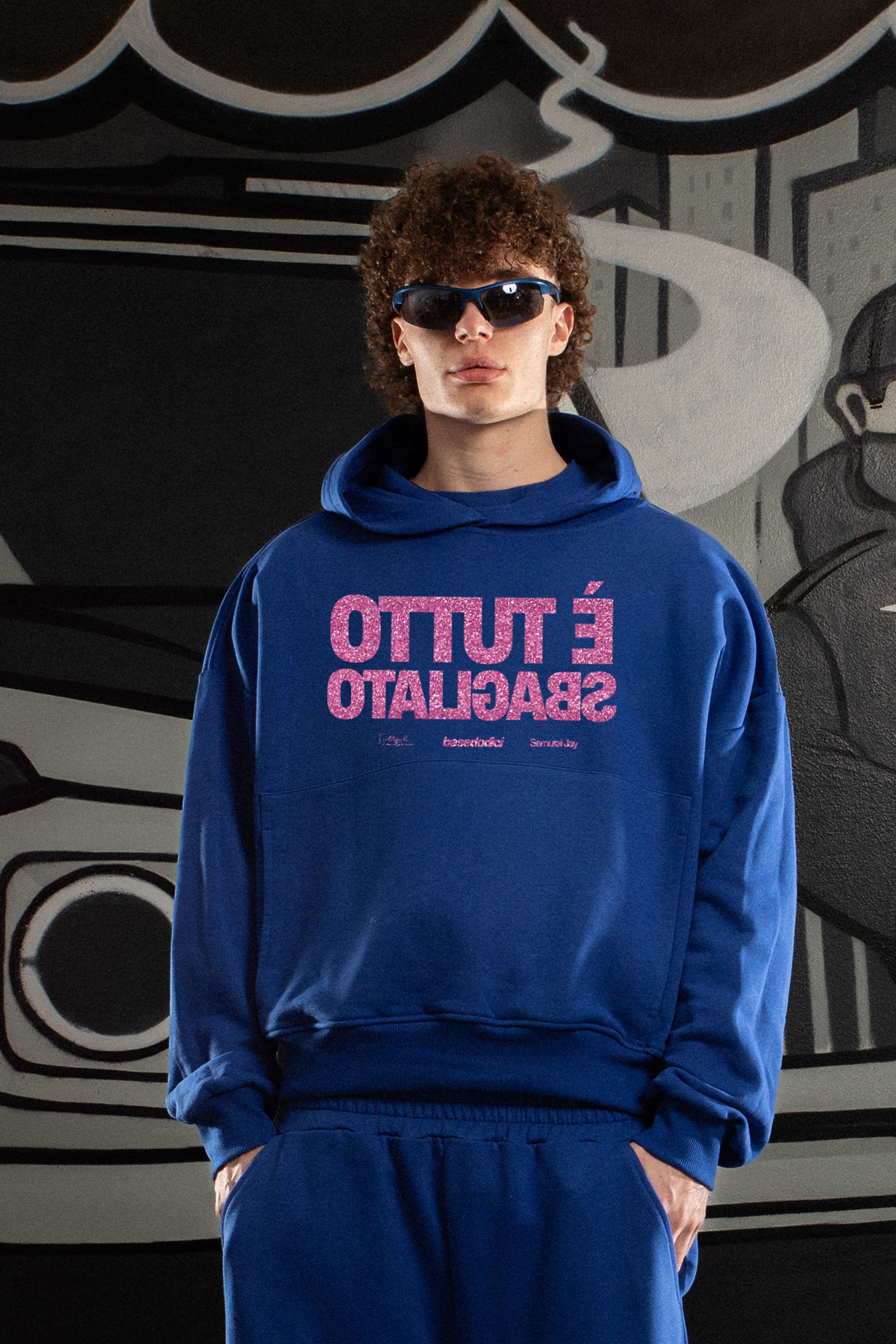 Hoodie "SAMURAIJAYxBASEDODICI" TuttoSbagliato Blue/GlitterPink