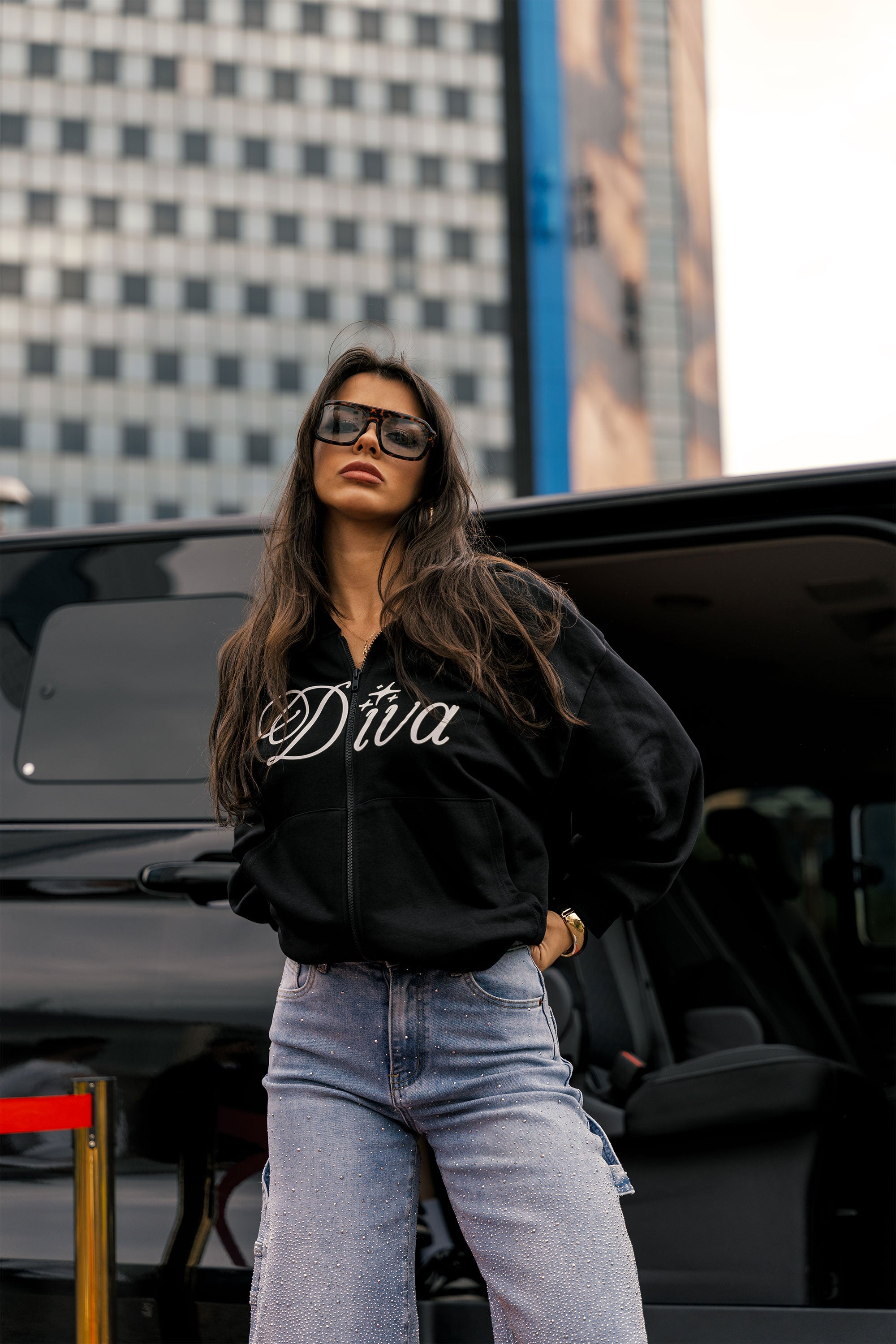 Crop Zip Hoodie “DIVA” Italic Black