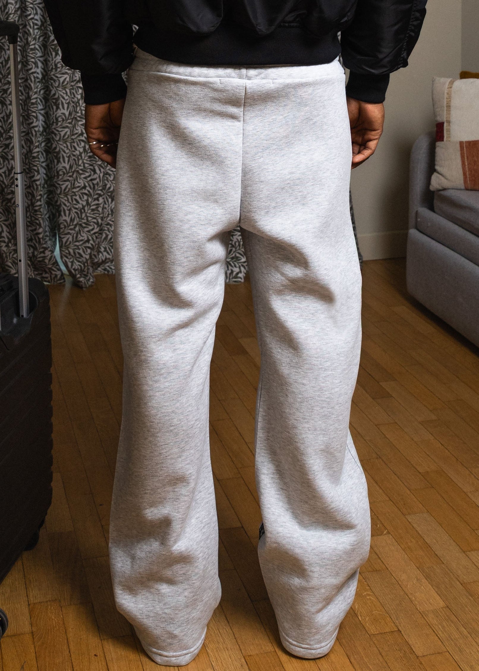 14OCT25_FLEECE_PANTS_WORLD_TOUR_AL_PACINO_ASHGREY_04.jpg