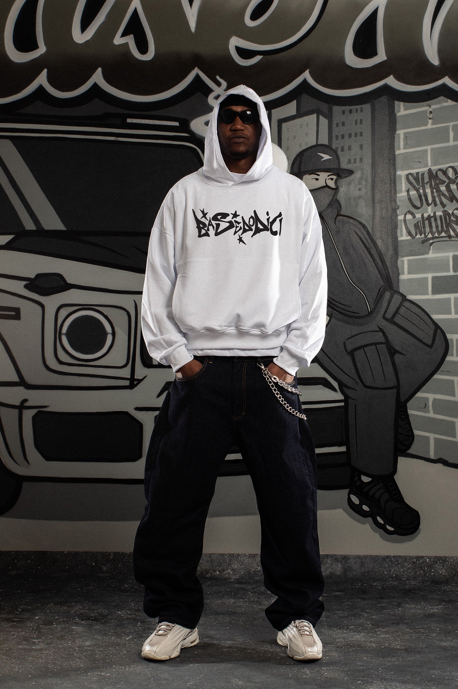 “COMFY” Hoodie Graffiti White
