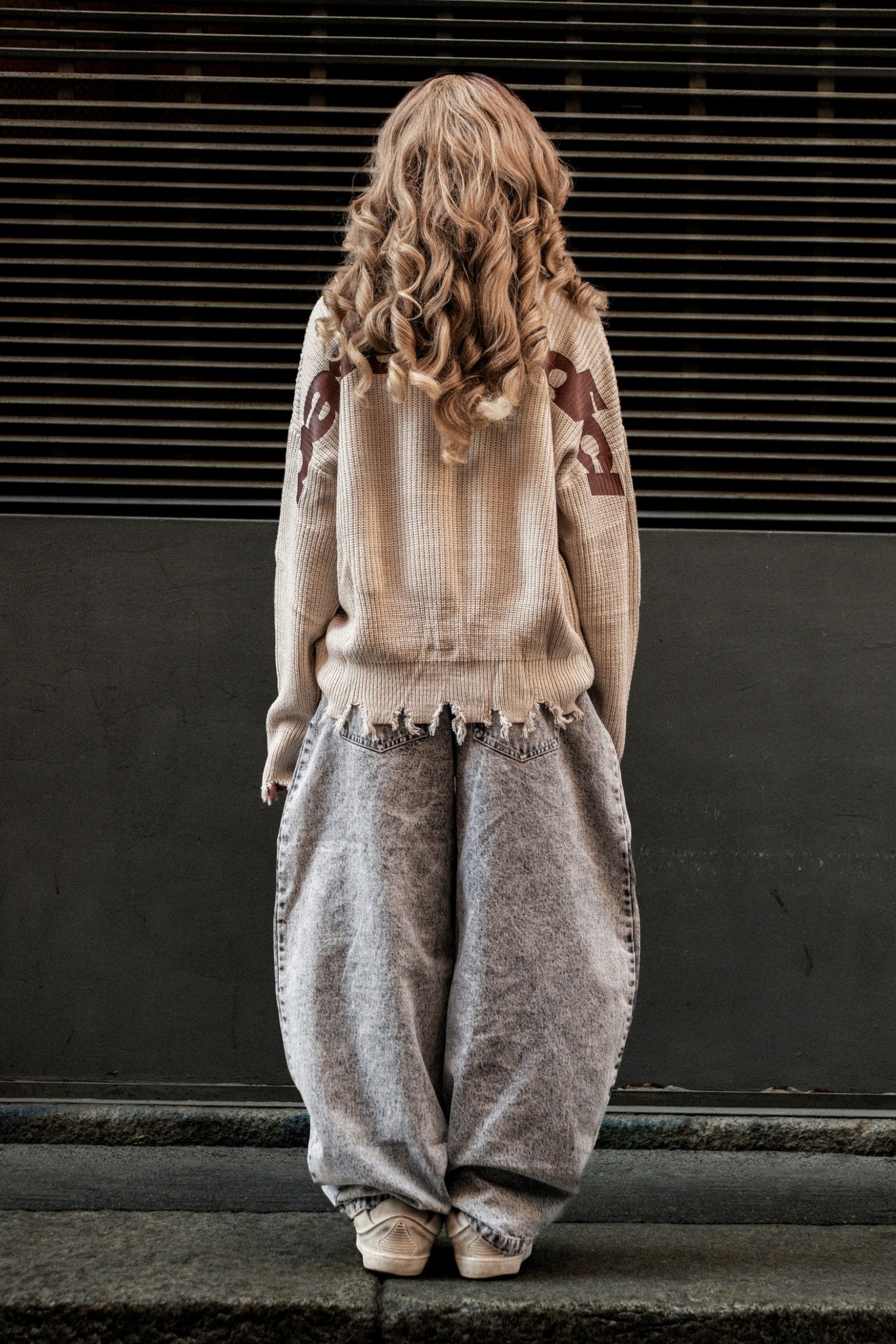 Knitwear "BROKENNESS" Shoulder Logo Cream