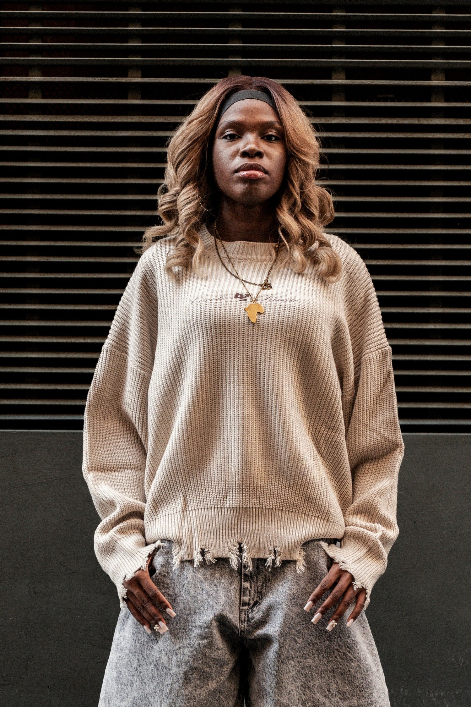 Knitwear "BROKENNESS" Shoulder Logo Cream