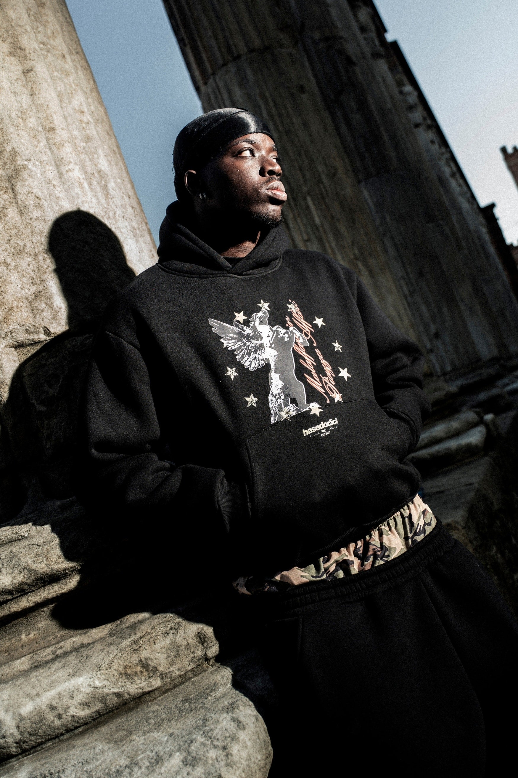 Hoodie "BROKENNESS" Malaffare Black