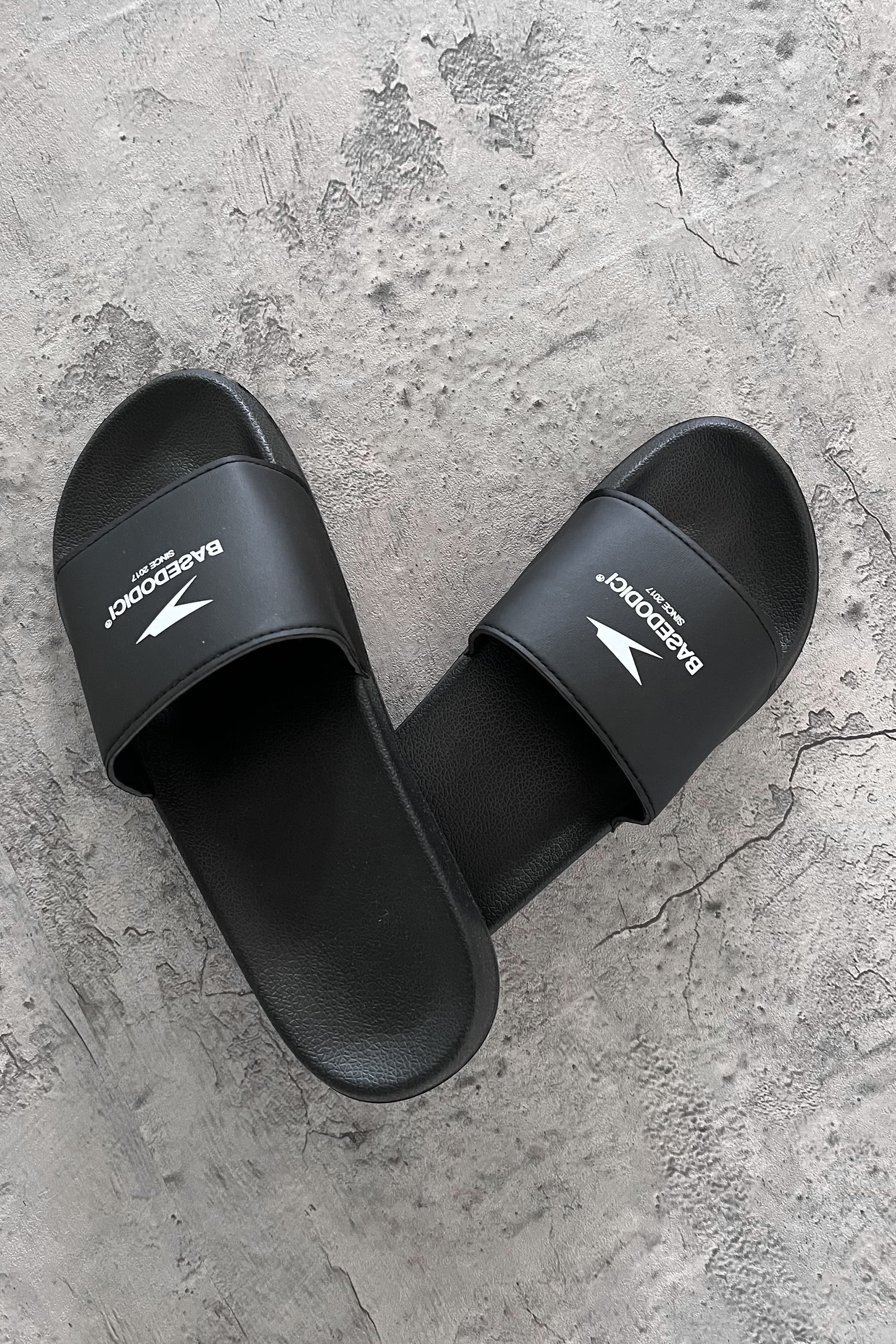 Sliders "BEACH" Logo Black 