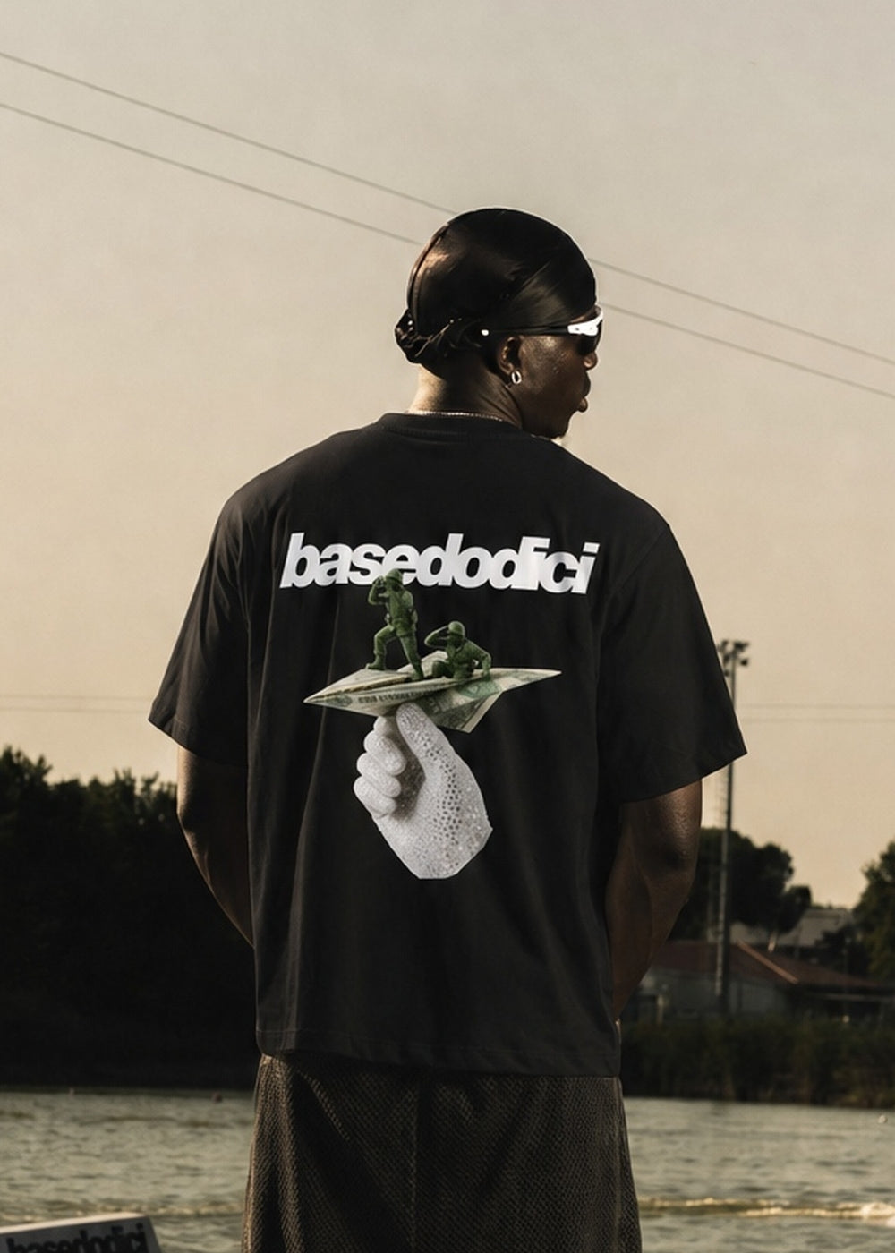 AI_CROP_INDOSSATO_back_3d9839fd-aa16-4196-93f7-cef42116fa1e.jpg