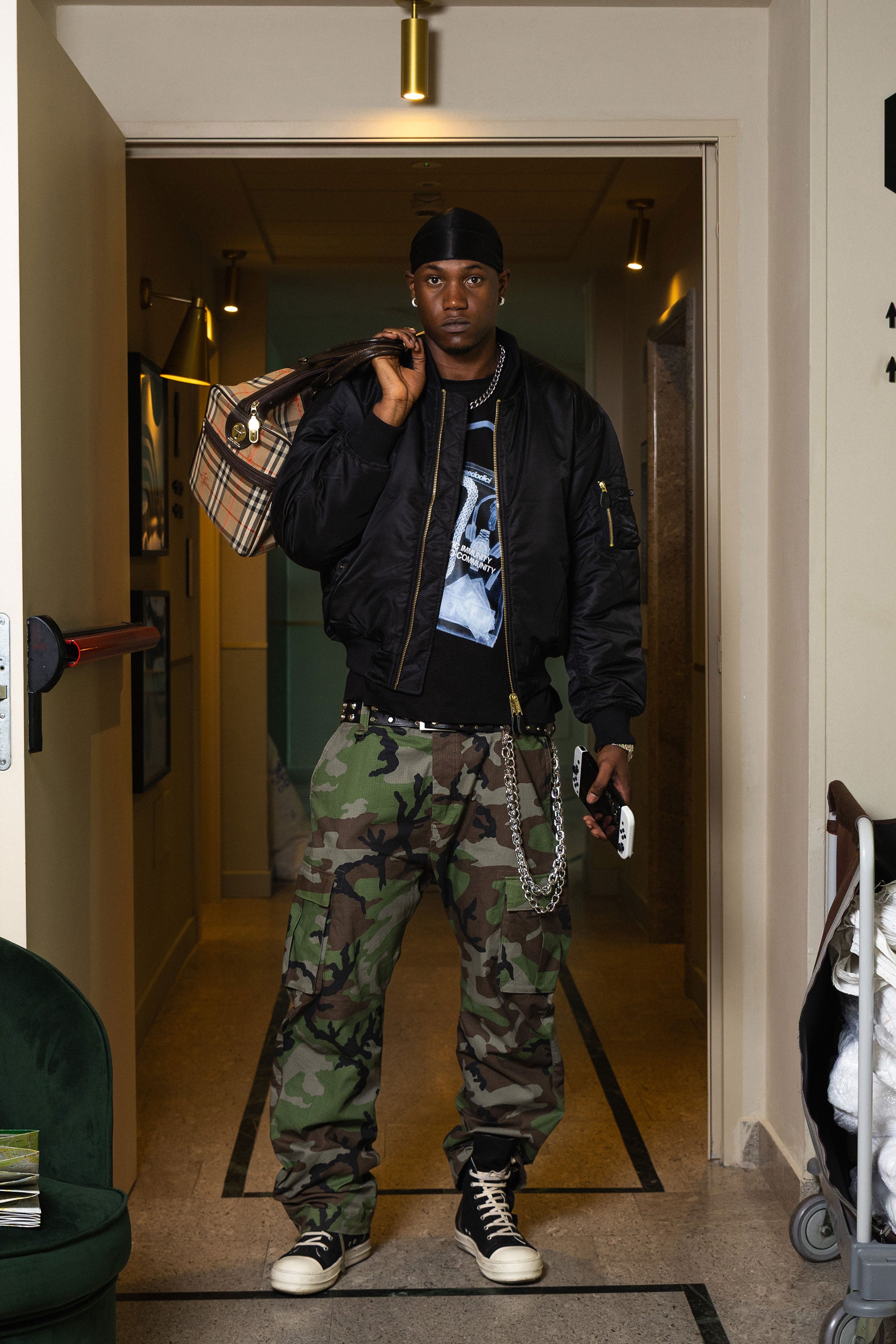 "WORLD TOUR" Bomber Black look