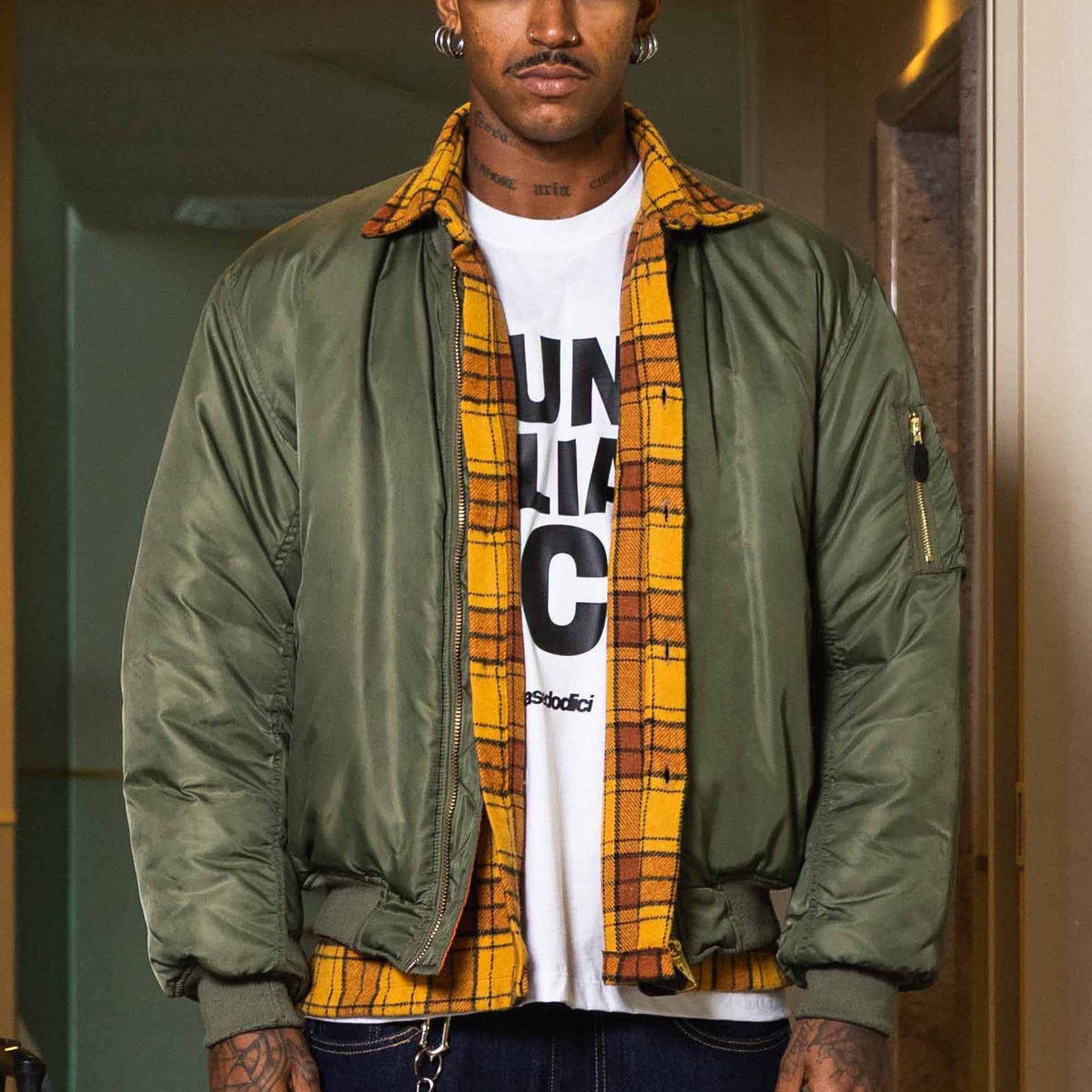 BOMBER_JACKET_WORLD_TOUR_MILITARY_GREEN_14OCT25_0000_10c_copy.jpg