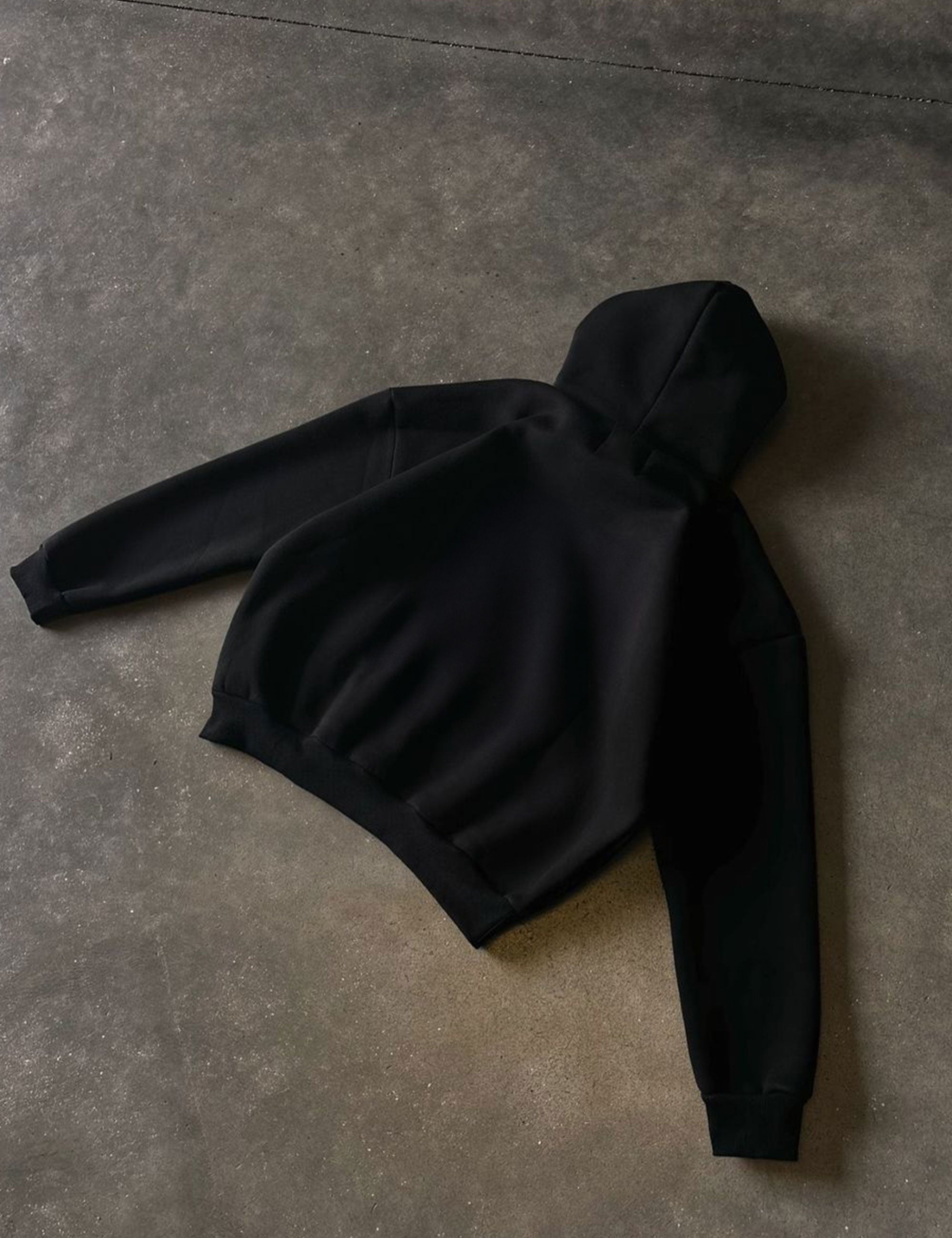 COMFY_Hoodie_Black_Back_02.jpg