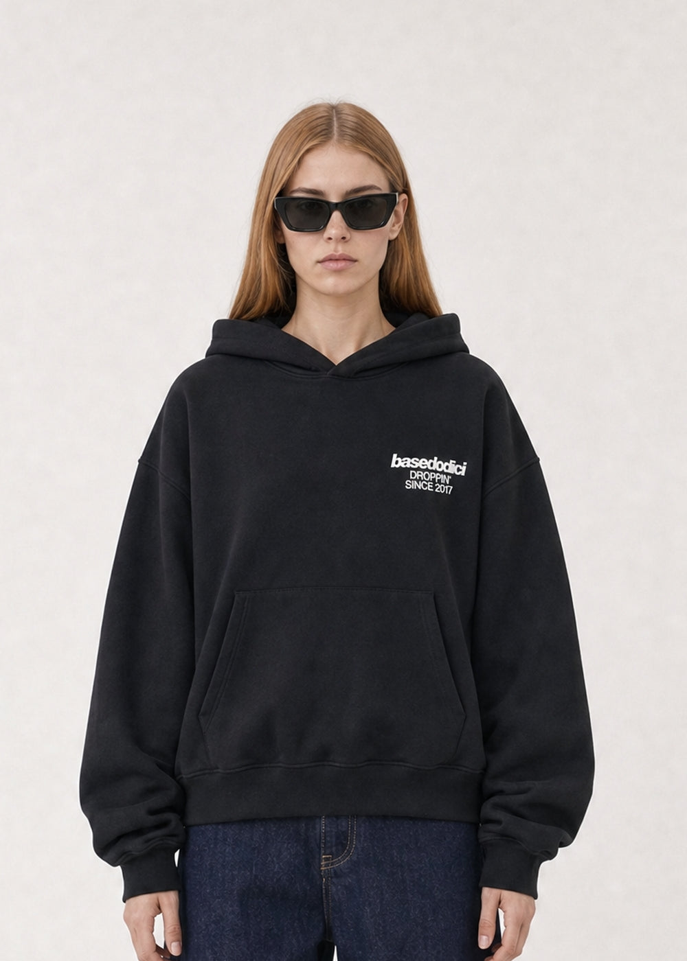 CROP_INDOSSATO-FRONT_HoodieVIRALEDITTUSIBELLBELLBlack-Grillz_Alessandra.jpg