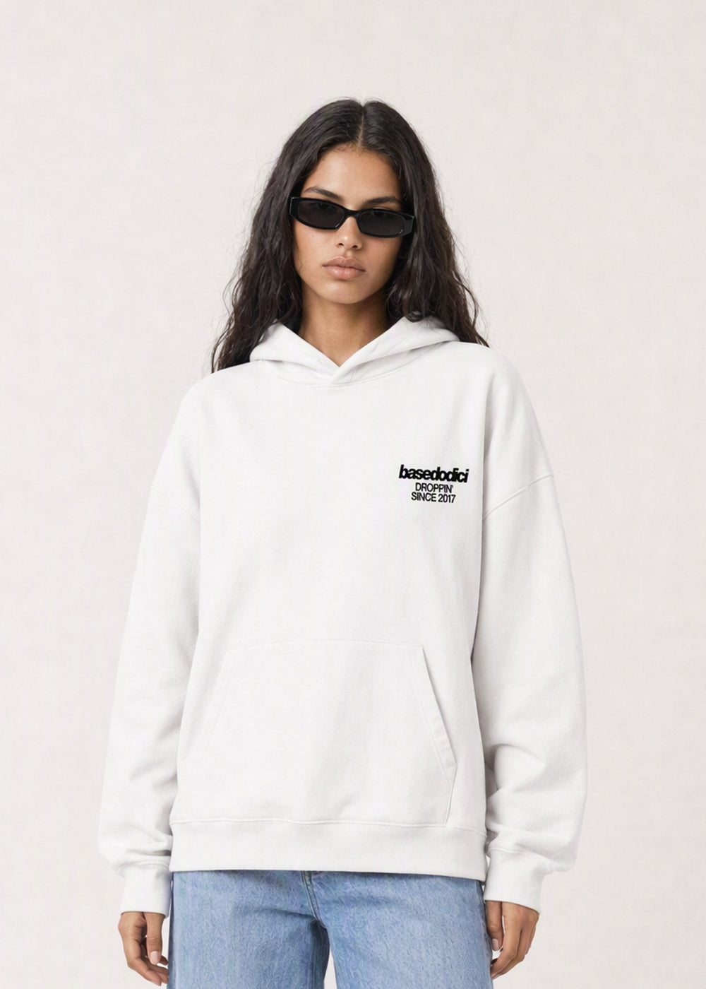 CROP_INDOSSATO-FRONT_HoodieVIRALEDITTUSIBELLBELLWhite-Animalier_Paula.jpg