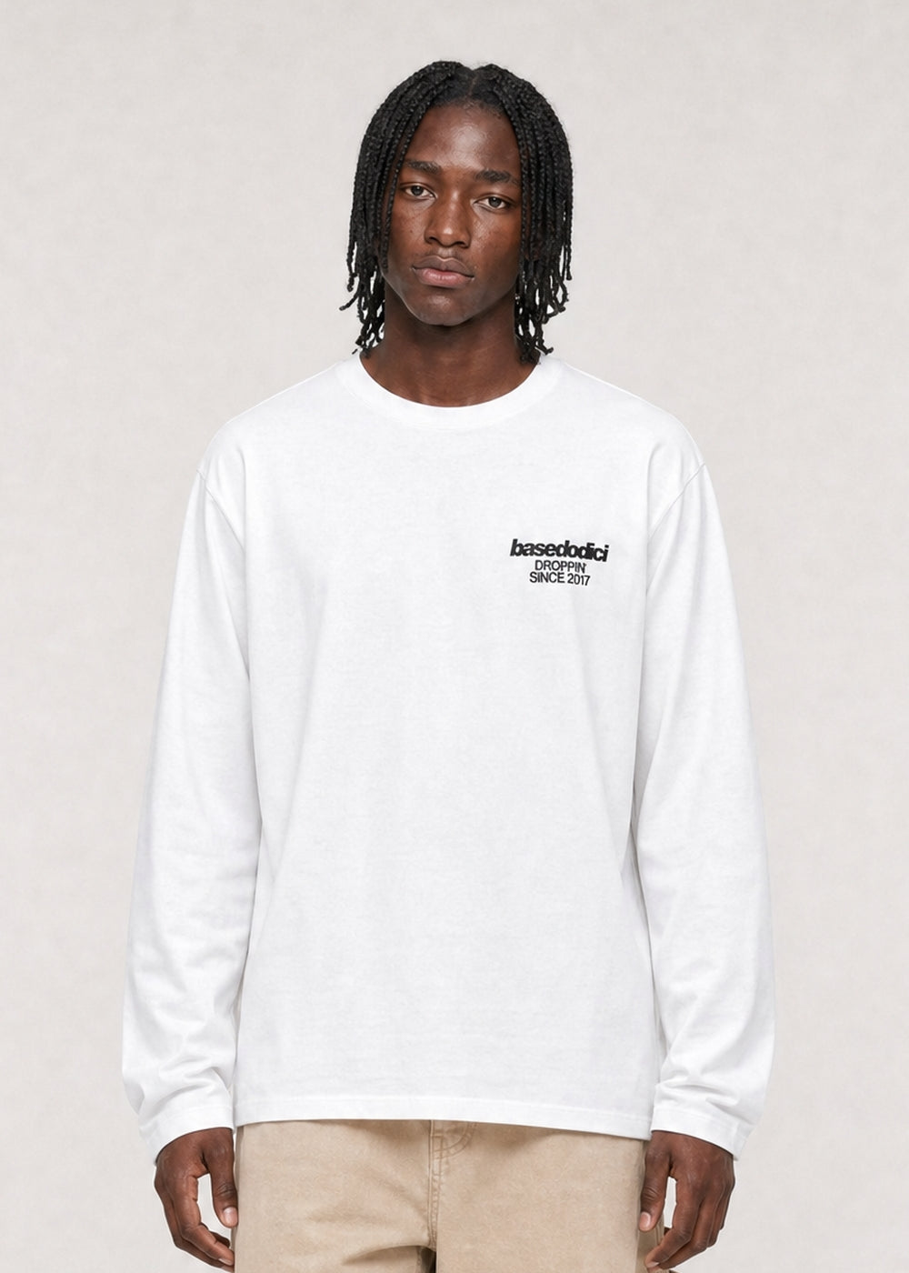 CROP_INDOSSATO-FRONT_LongsleeveVIRALEDITTUSIBELLBELLWhite-Black_Marcus.jpg