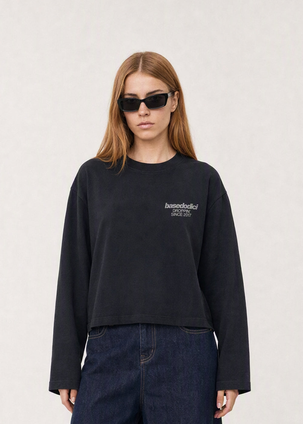 CROP_INDOSSATO-FRONT_LongsleeveVIRALEDITTiAmoVenerdiBlack-Glitter_Alessandra.jpg