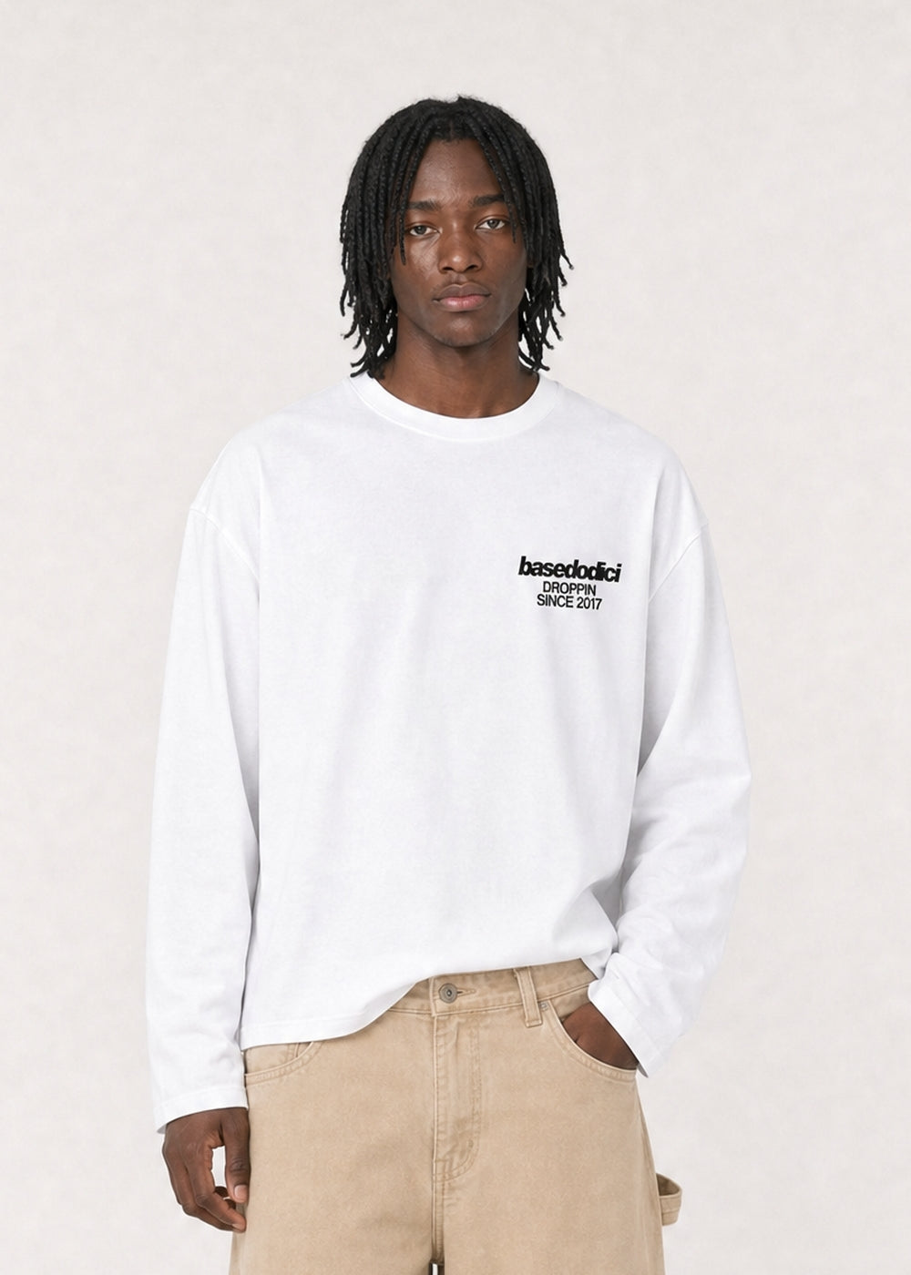 CROP_INDOSSATO-FRONT_Longsleeve_VIRAL_EDIT_TiAmoVenerdi_White-Black_Marcus.jpg