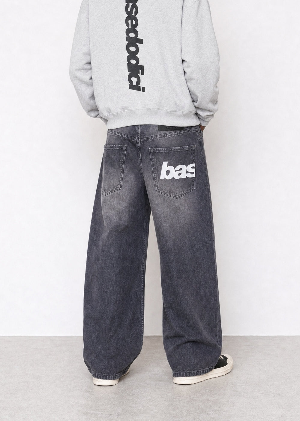 CROP_INDOSSATO_BACK_61e1be9d-145c-4410-bc23-298940afa556.jpg