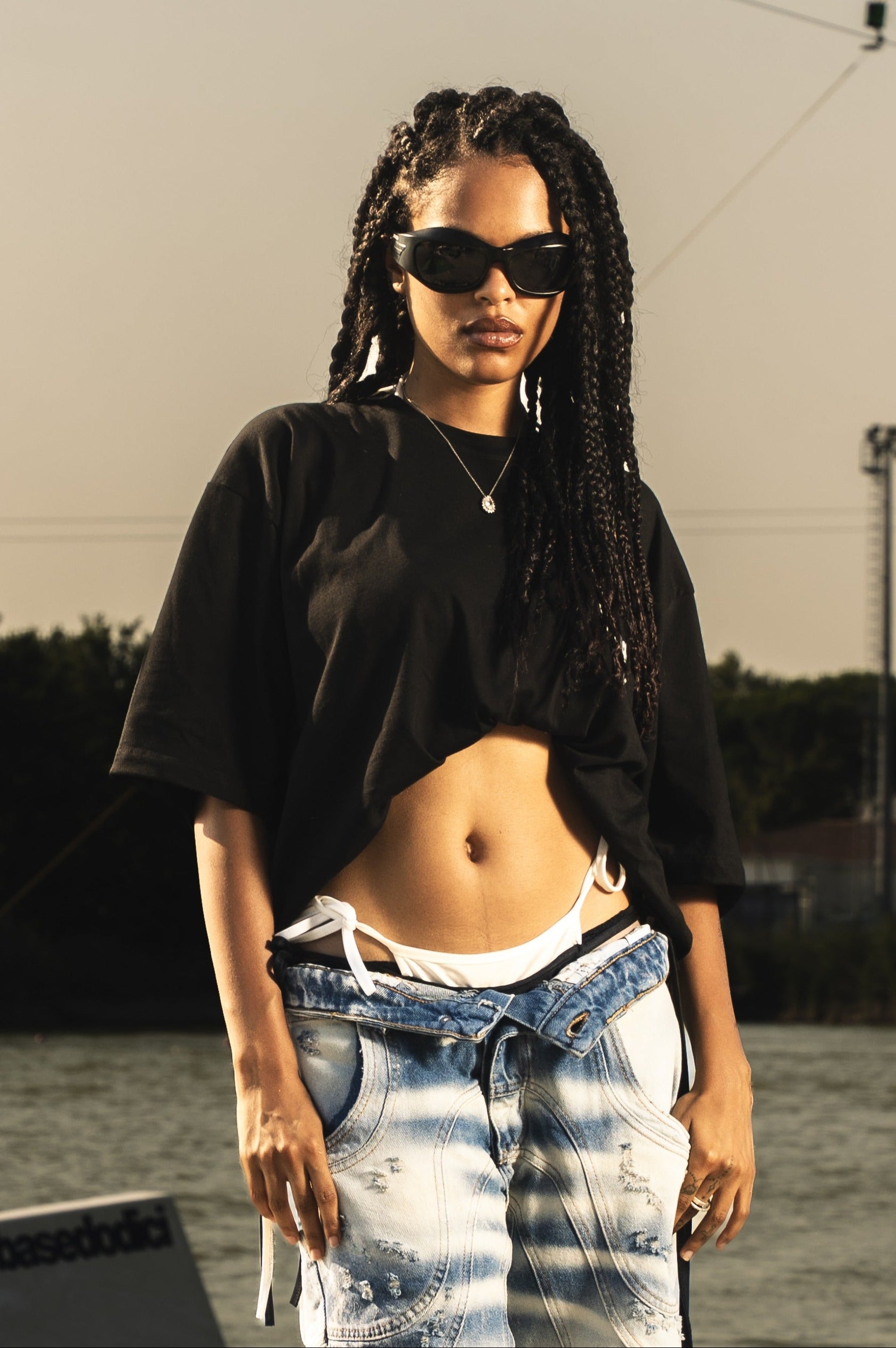 T-shirt "RIVIERA" Paper Black