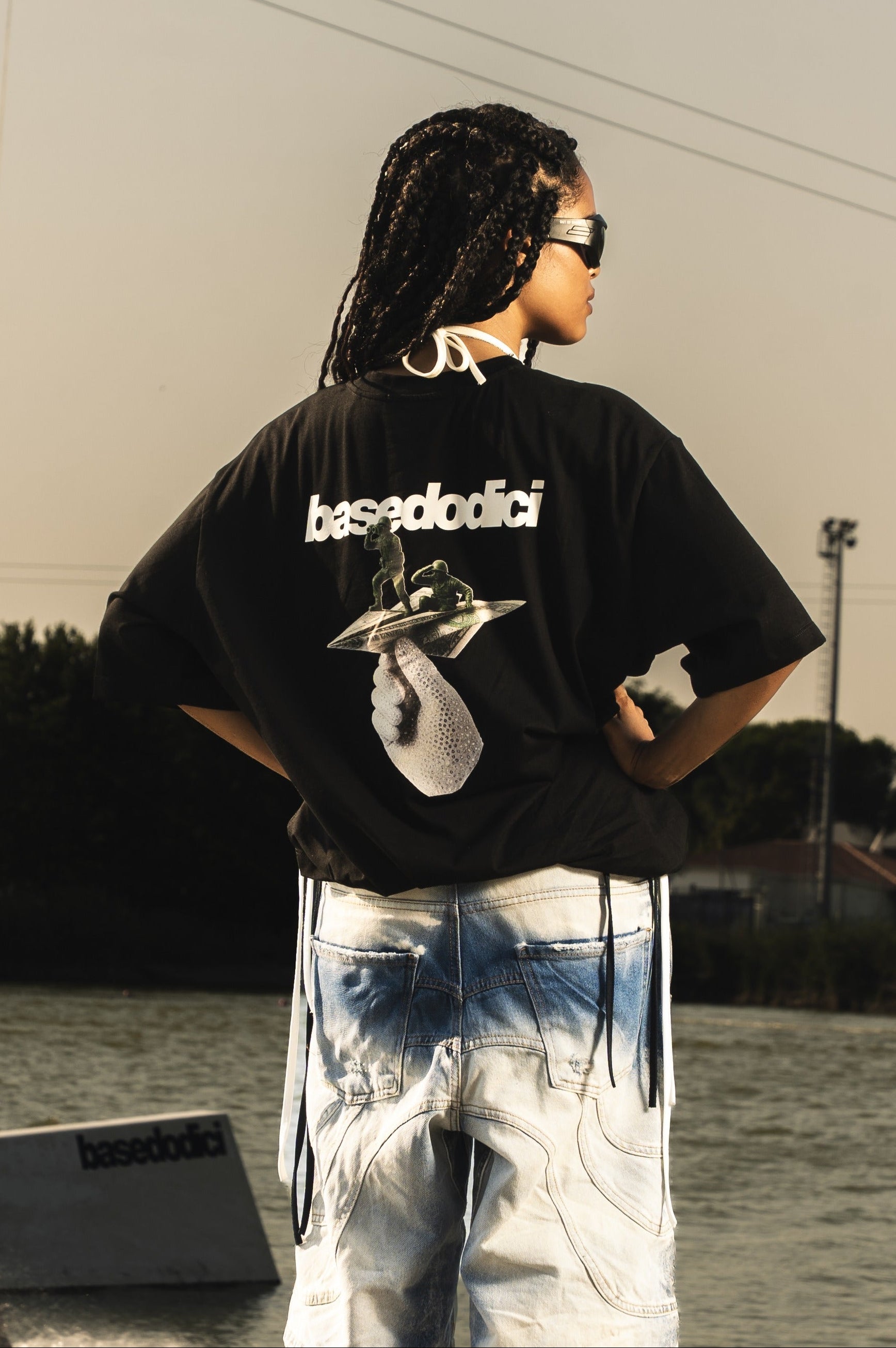 T-shirt "RIVIERA" Paper Black