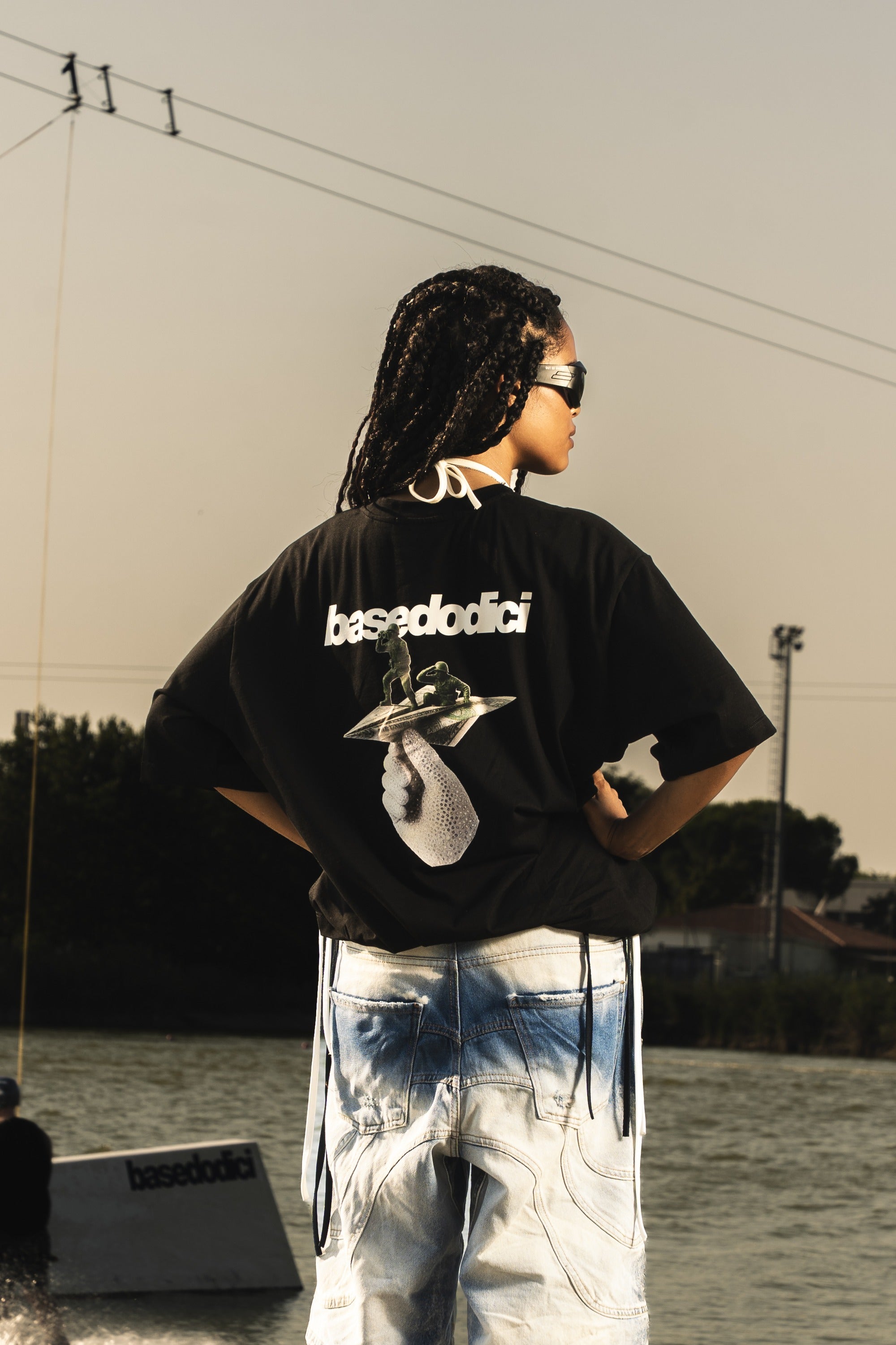 T-shirt "RIVIERA" Paper Black