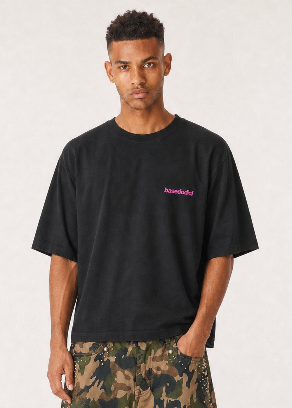 CROP_INDOSSATO_FRONT_T-Shirt4PLAYERSBack12Black-GlitterPink.jpg