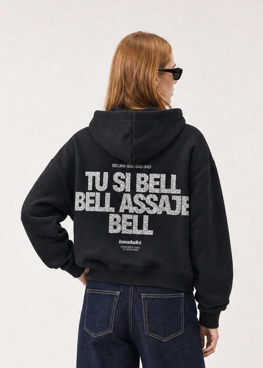 CROP_INDOSSATO_HoodieVIRALEDITTUSIBELLBELLBlack-Glitter_Alessandra.jpg