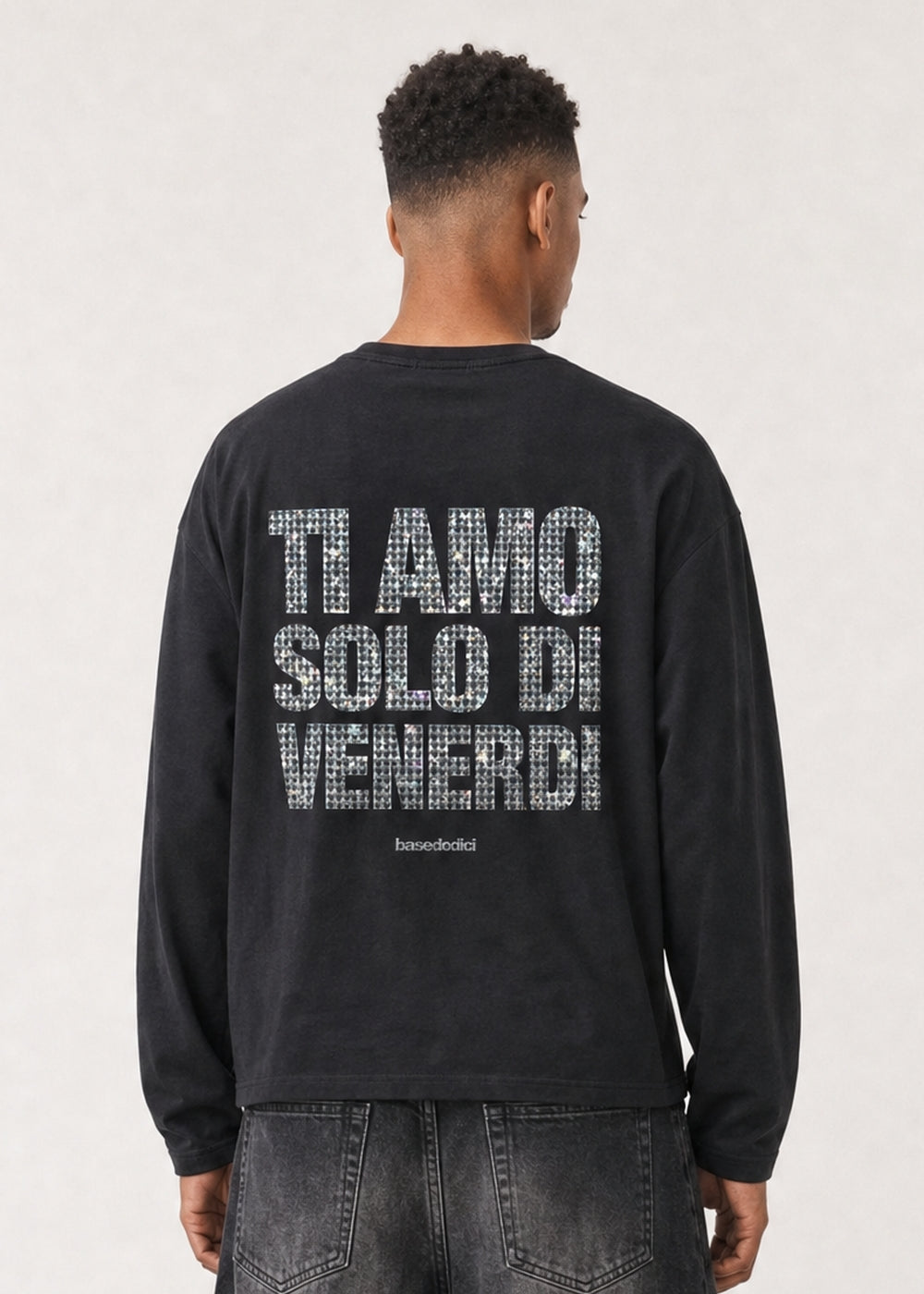 CROP_INDOSSATO_LongsleeveVIRALEDITTiAmoVenerdiBlack-Grillz_Ronaldo.jpg