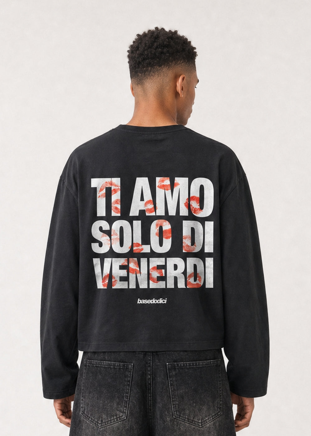 CROP_INDOSSATO_Longsleeve_VIRAL_EDIT_TiAmoVenerdi_Black-Kiss_Ronaldo.jpg