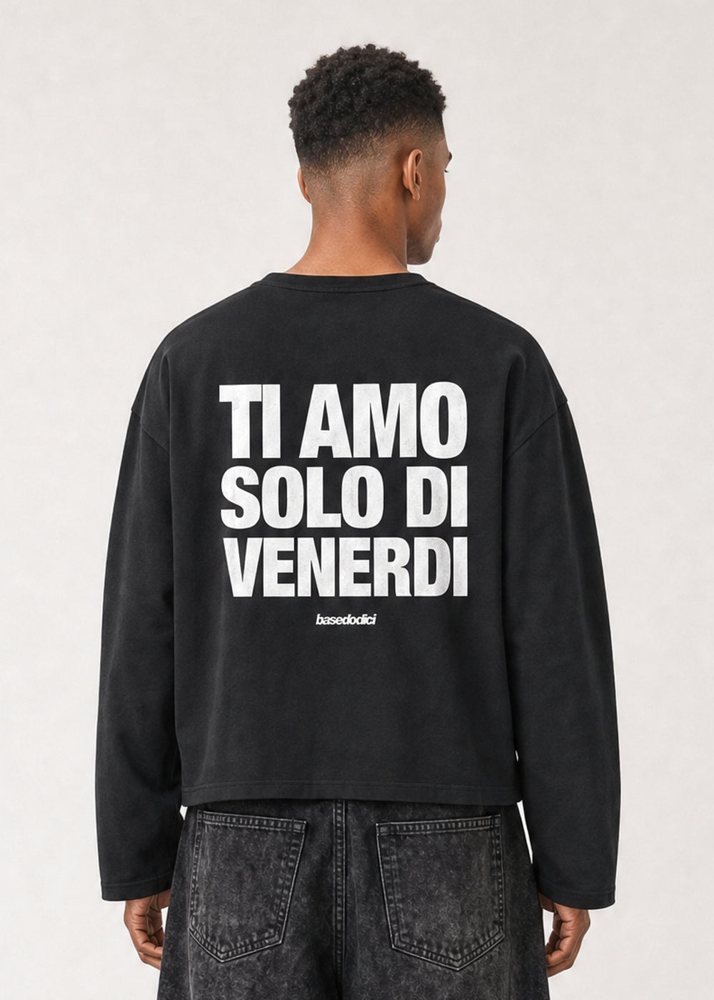 CROP_INDOSSATO_Longsleeve_VIRAL_EDIT_TiAmoVenerdi_Black-White_Ronaldo.jpg