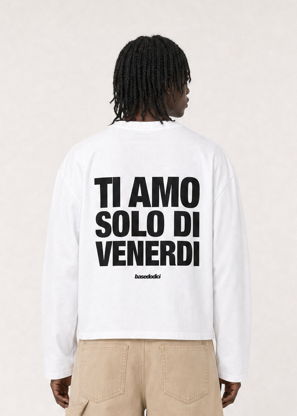 CROP_INDOSSATO_Longsleeve_VIRAL_EDIT_TiAmoVenerdi_White-Black_Marcus.jpg