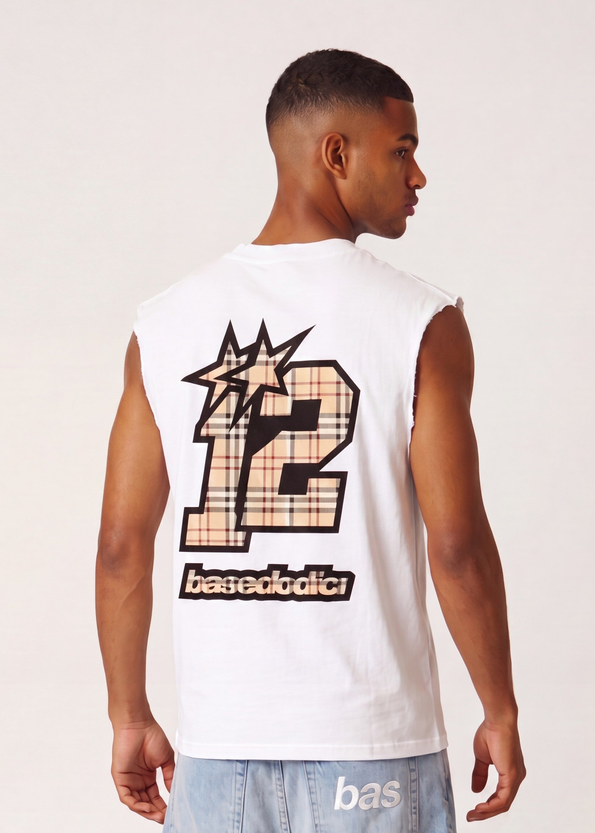 CROP_base2-burby-ronaldo-back.jpg