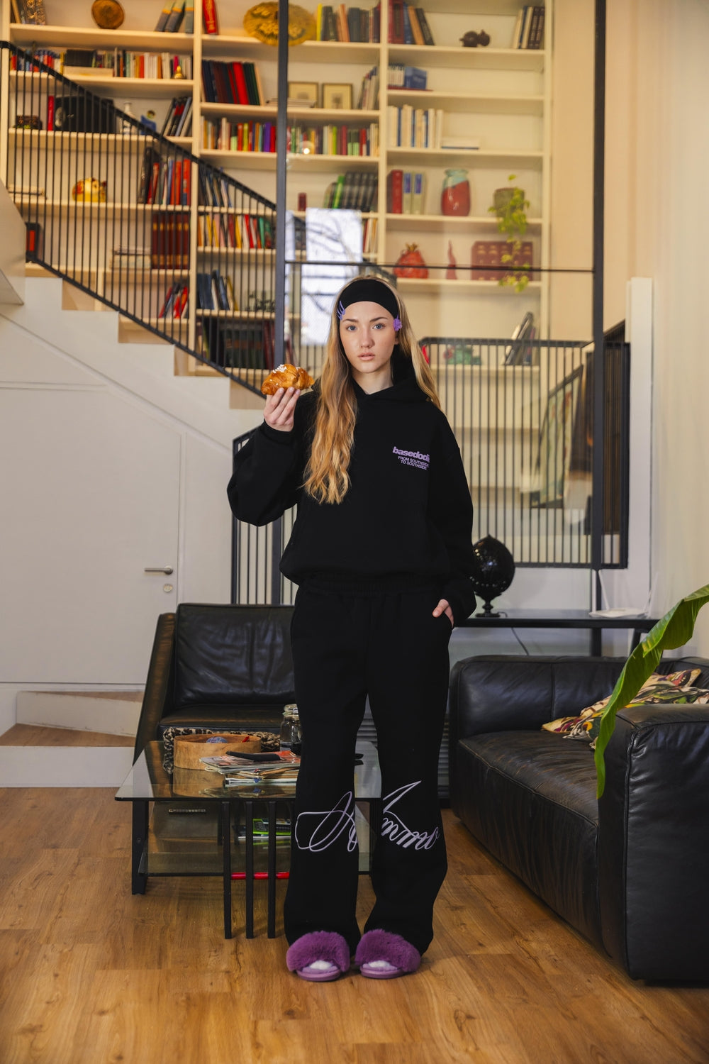 Hoodie "AMMO" CHI'T'SAP Black/FurryPink