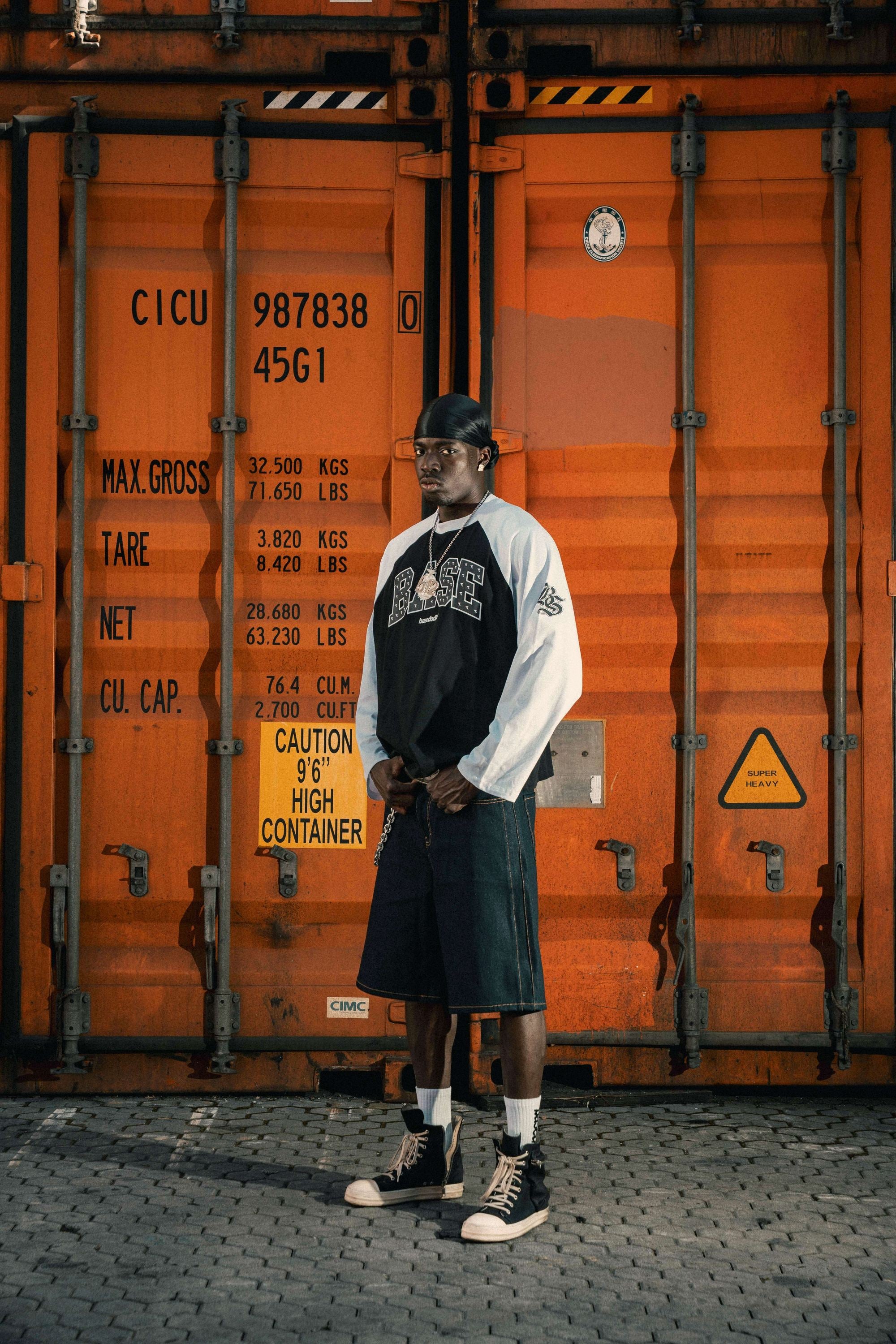 Longsleeve "LAST DELIVERY" BASE Black