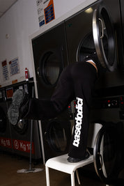 Fleece “COMFY” Vertical Logo Black/White
