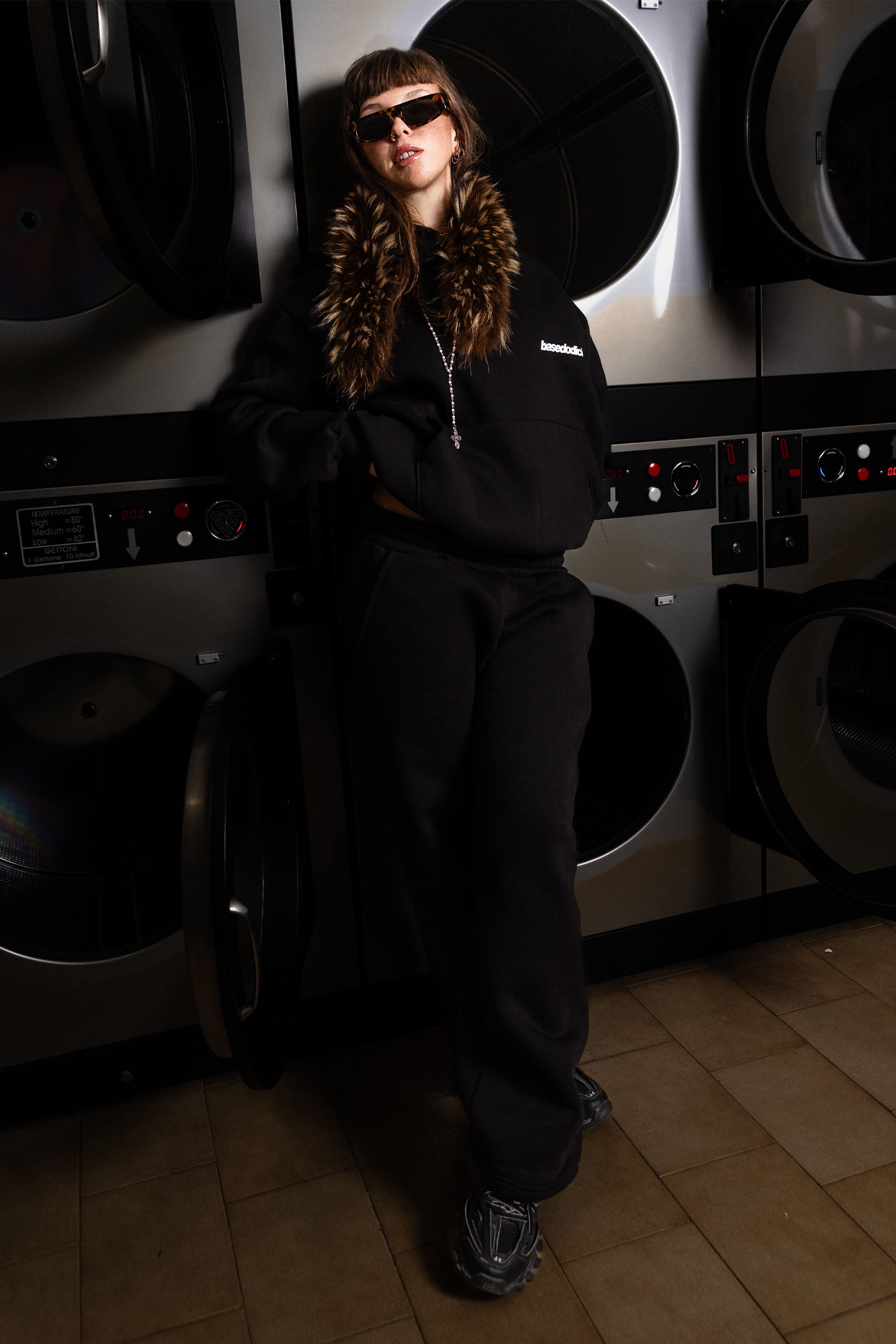 Fleece “COMFY” Vertical Logo Black/White
