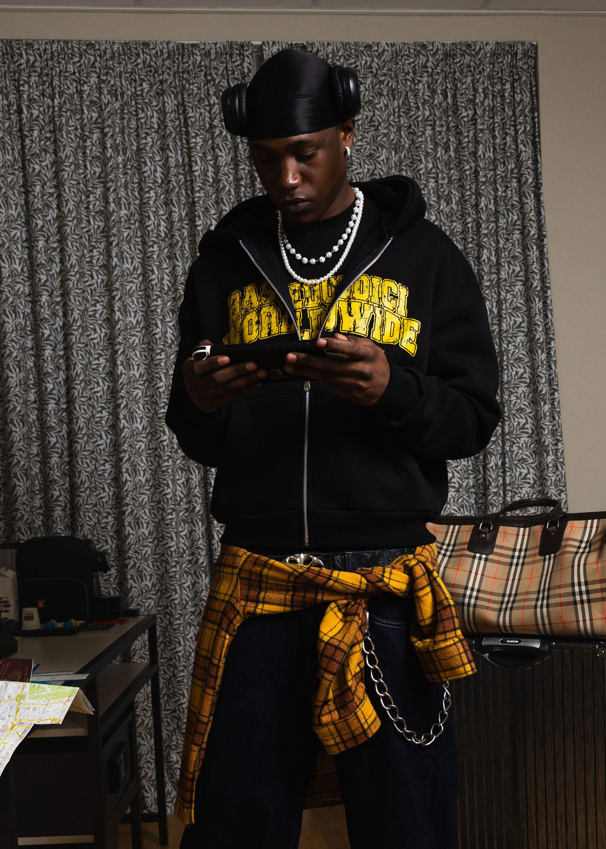 FULL-ZIP-_WORLD-TOUR_-B12-WORLDWIDE-BLACK_14OCT25.jpg