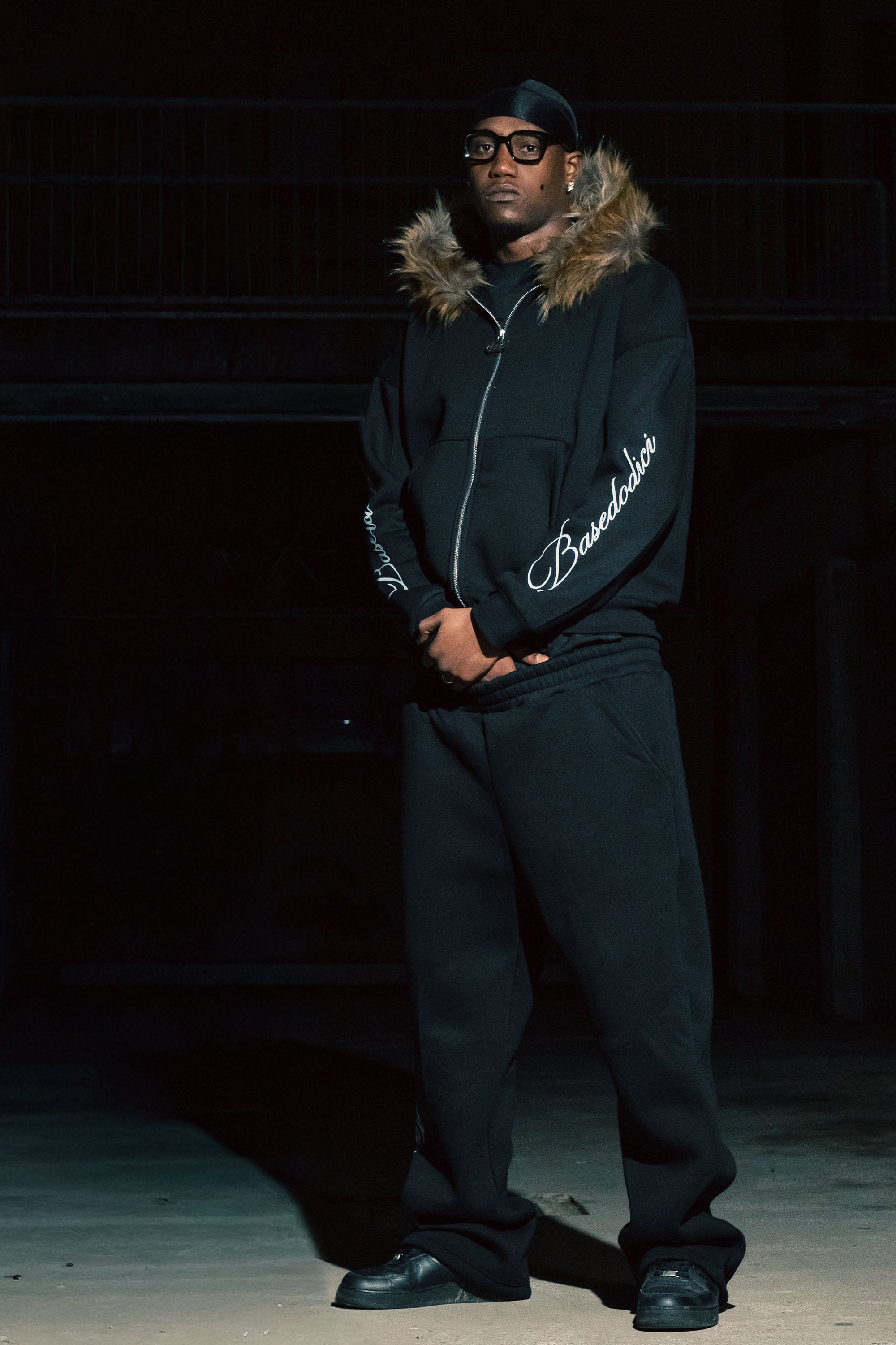 Look "RUDE DIAMOND" Script Black