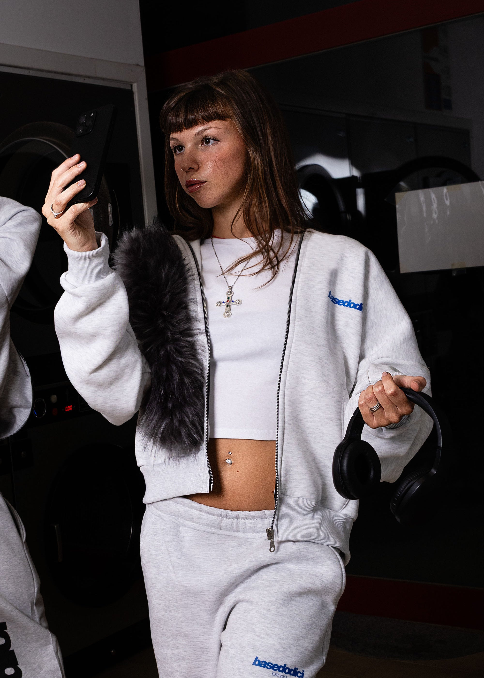FULLZIP_COMFY_BACKLOGOASHGREY_BLUE_0000_23copy.jpg