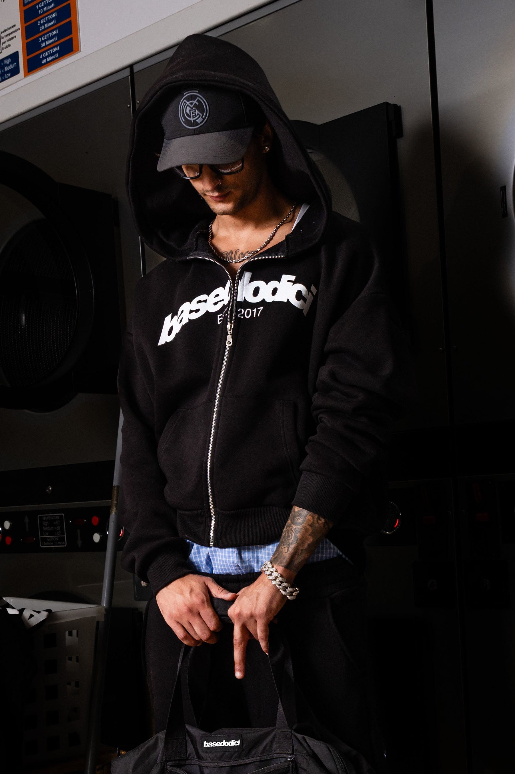 Full Zip “COMFY” Front Logo Black/White