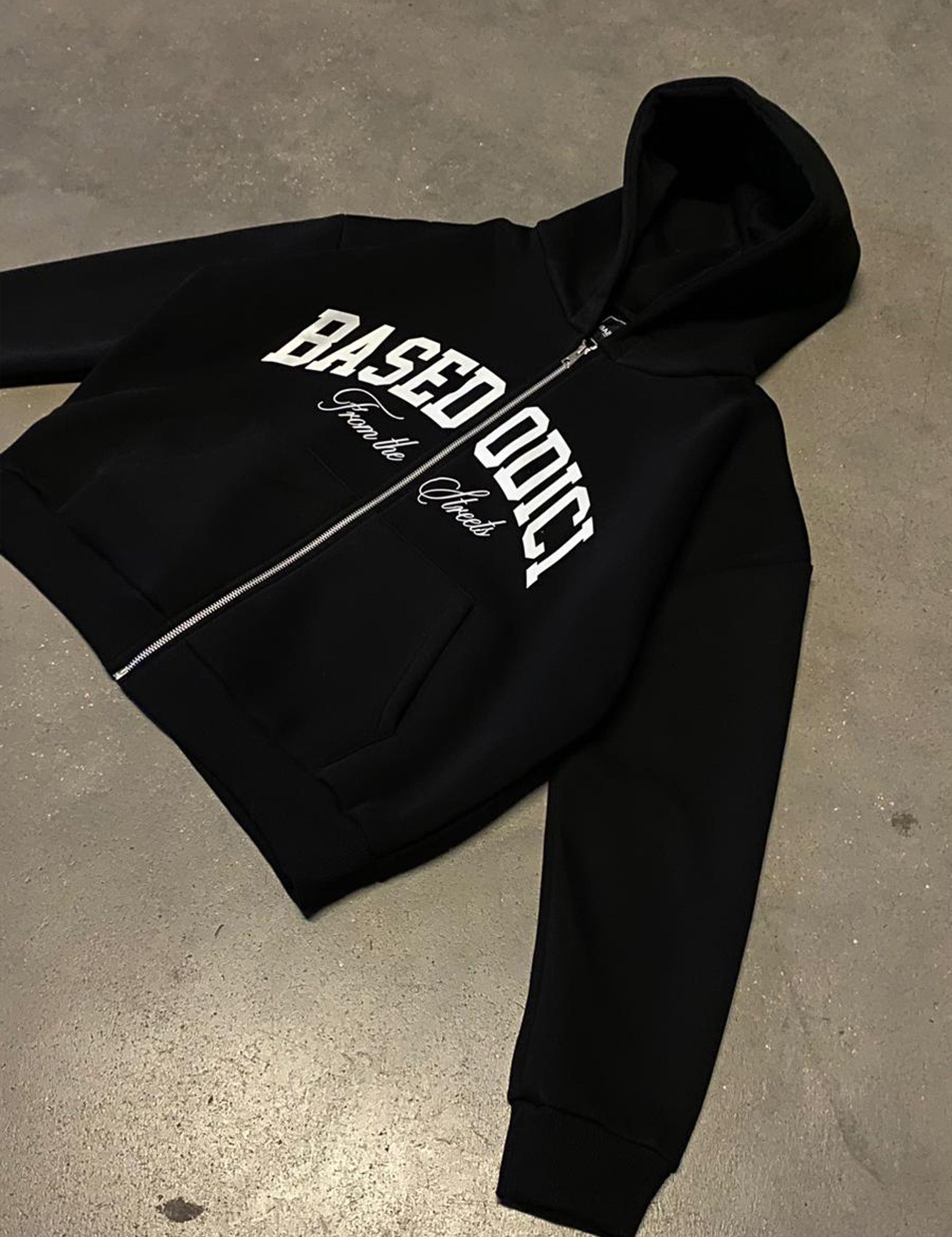 FullZip_COMFY_Black_1.jpg