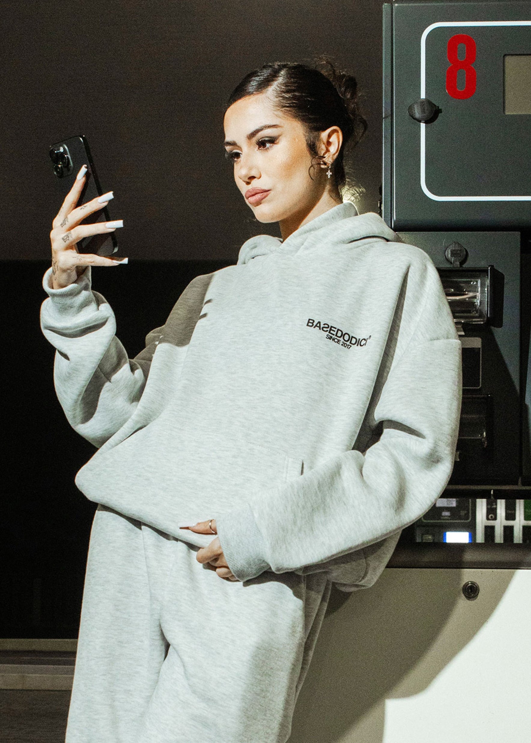 HOODIE-COMFY-LOGO-ASHGREY-25Ago25-01.jpg