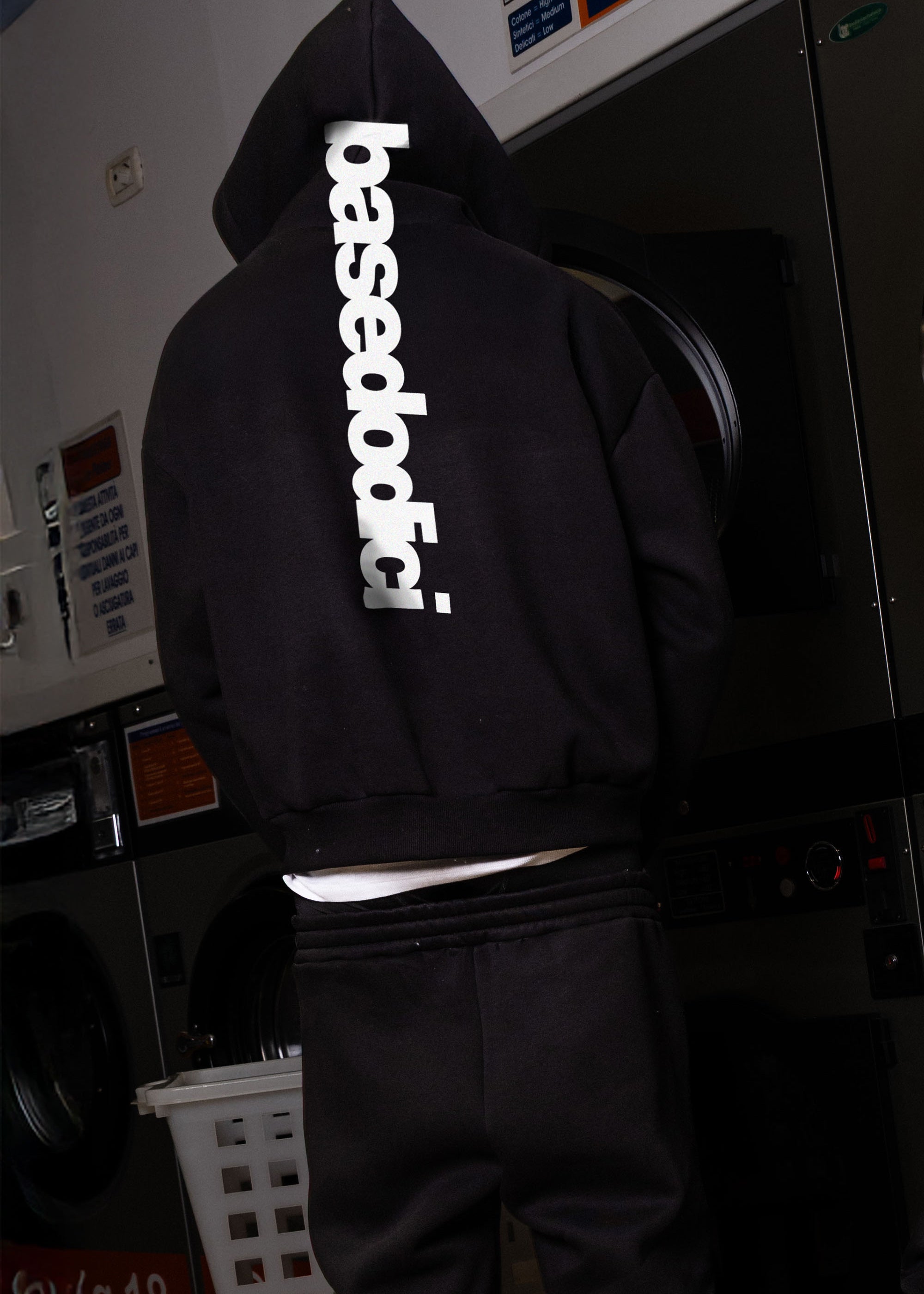 HOODIE_COMFY_VERTICALLOGOBLACK_WHITE_0000_50.jpg