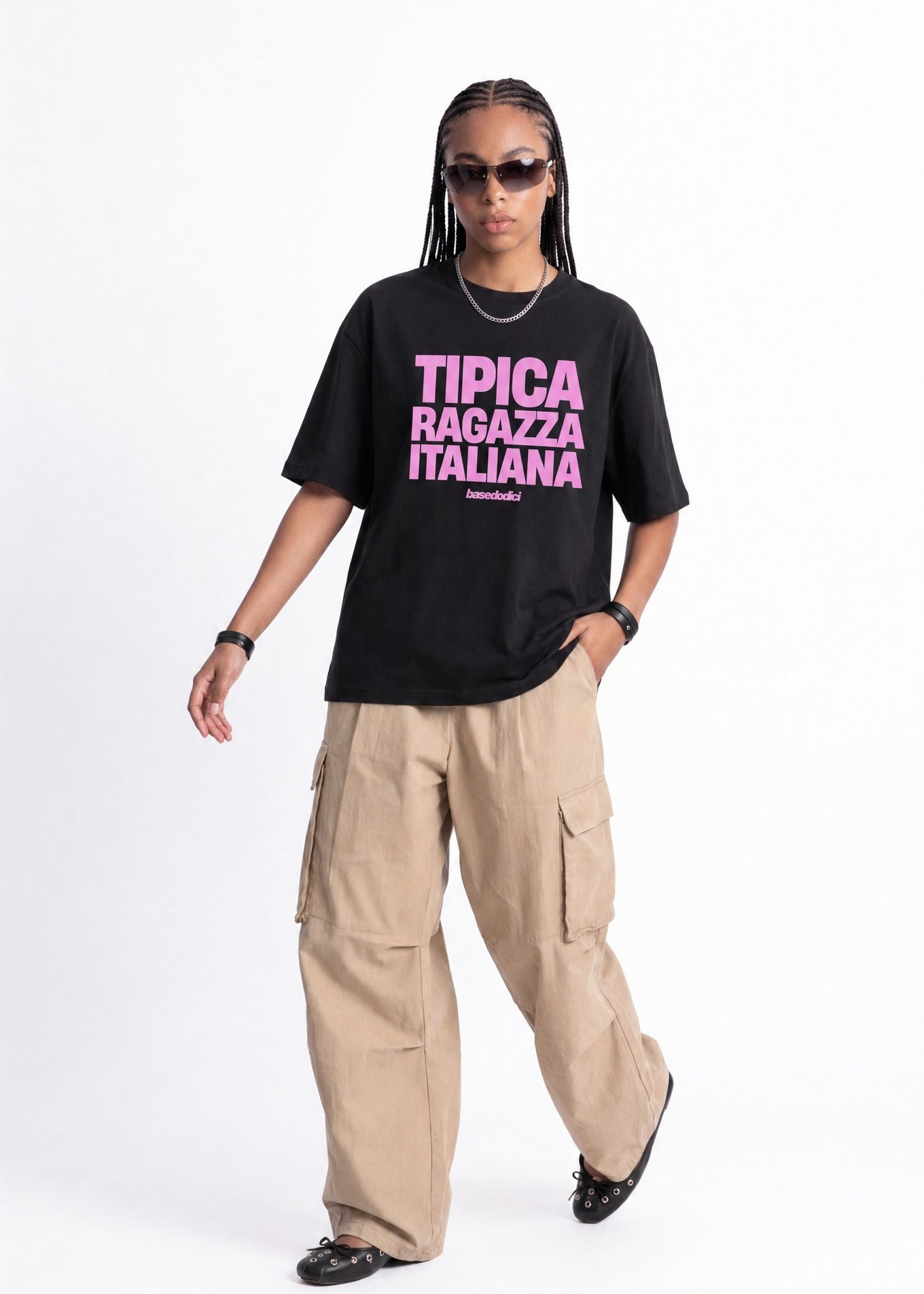 INDOSSATO-DONNAT-ShirtCOPY_PASTERagazzaItalianaBlack-Pink.jpg