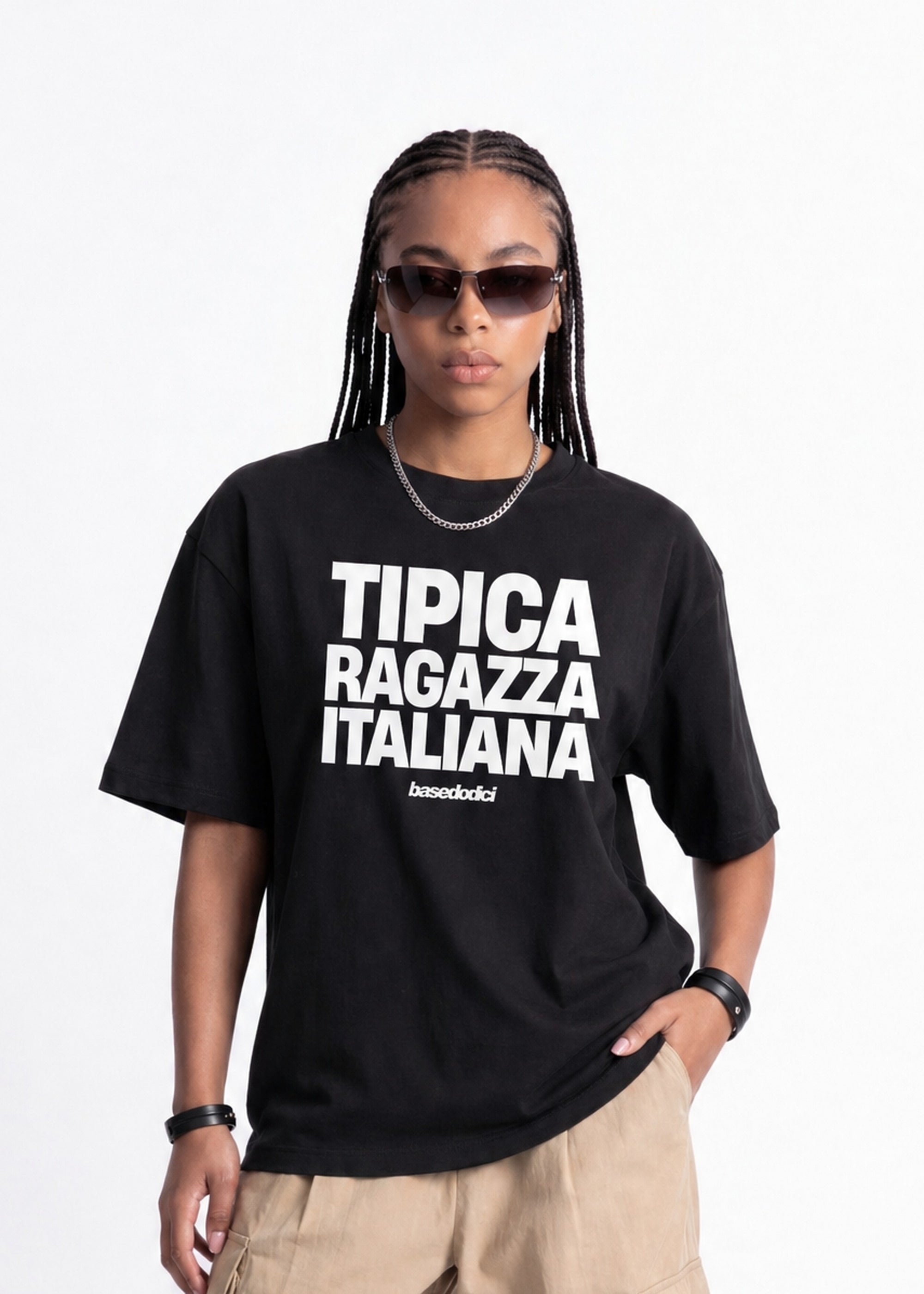 INDOSSATOCROP-DONNAT-ShirtCOPY_PASTERagazzaItalianaBlack-White.jpg