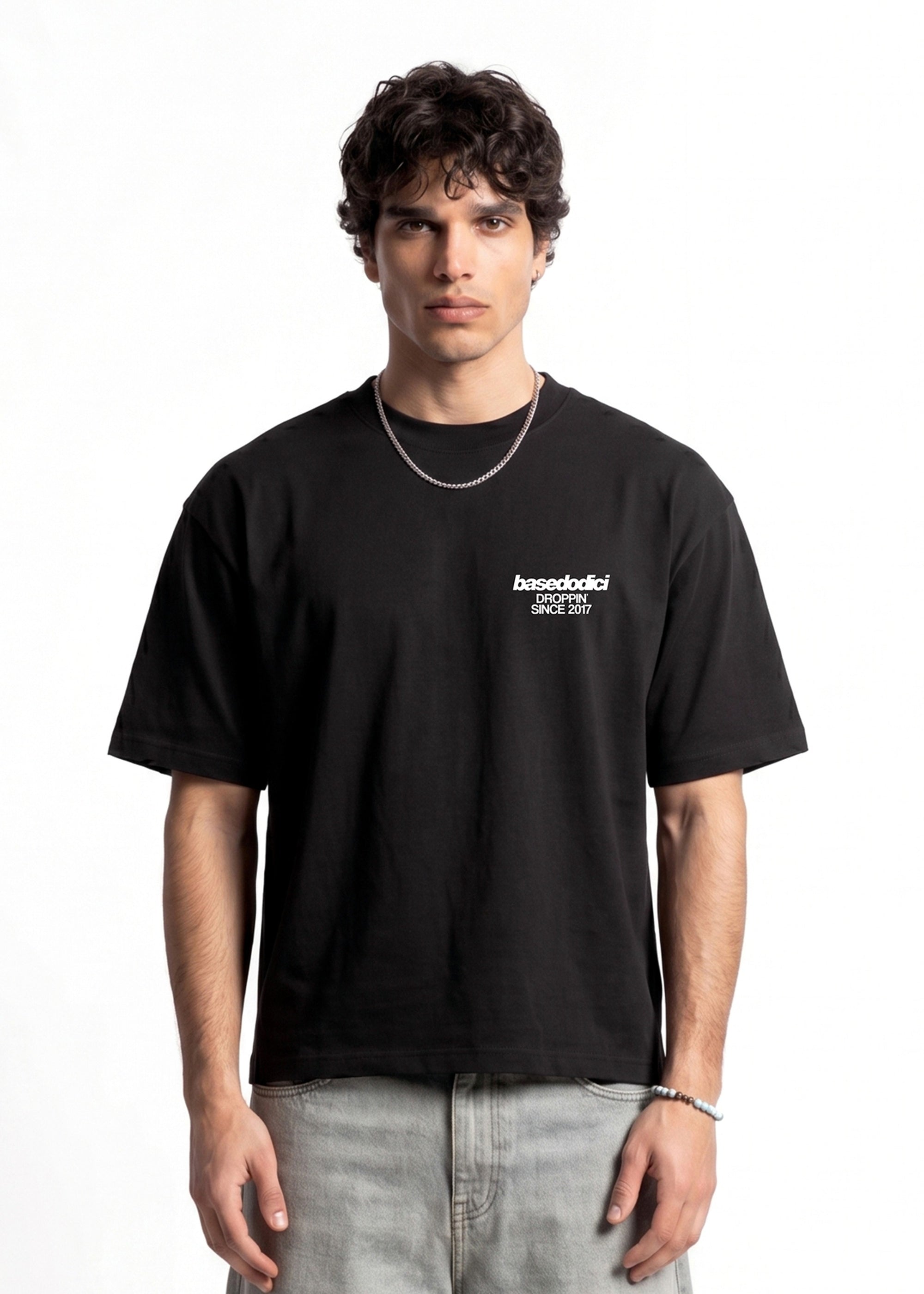 INDOSSATOCROP-UOMOT-ShirtCOPY_PASTEMiStaiSoffrendoBlack-White2.jpg