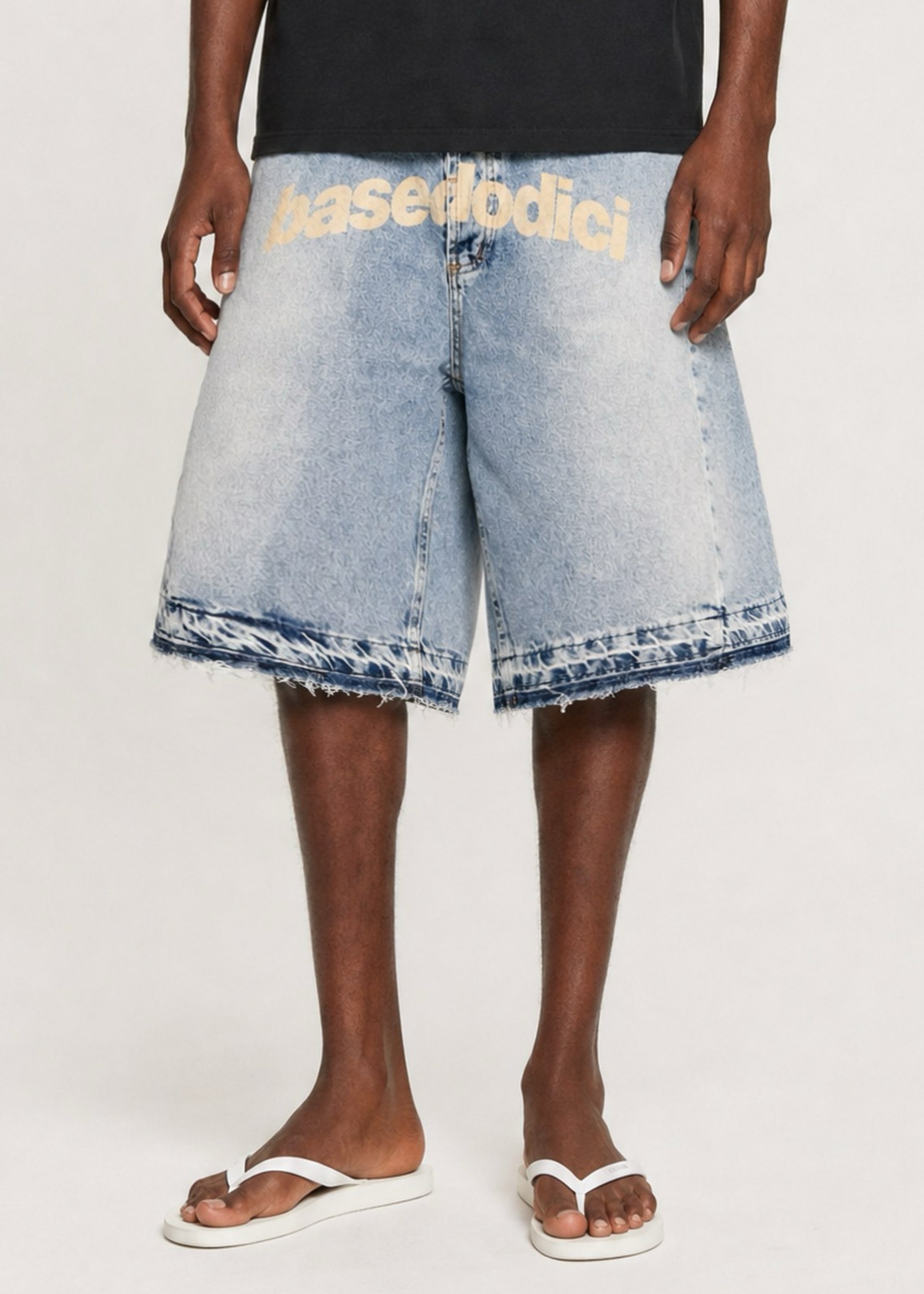 INDOSSATO_frontcrop1.jpg
