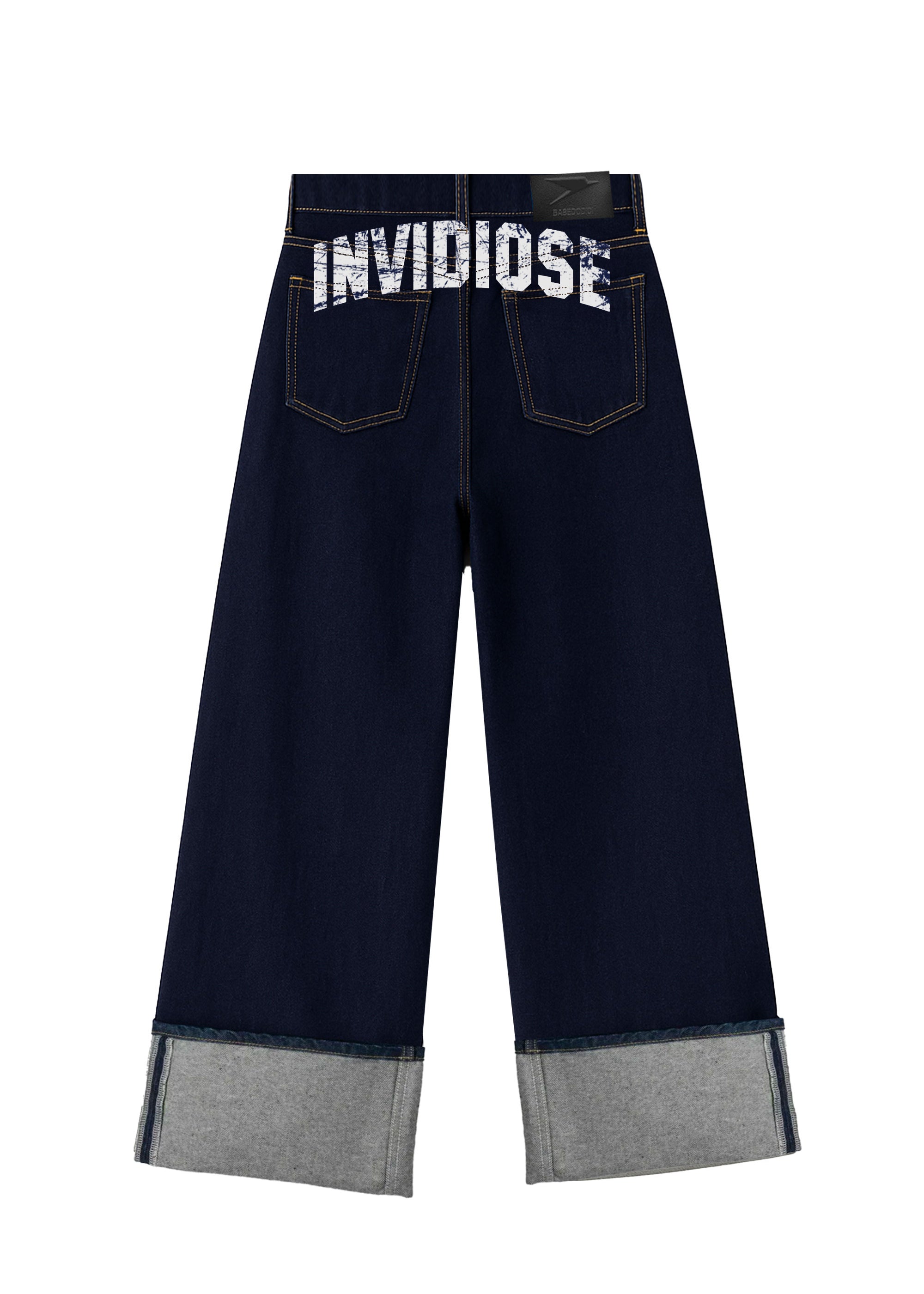 INVIDIOSE-DARK-01b.jpg