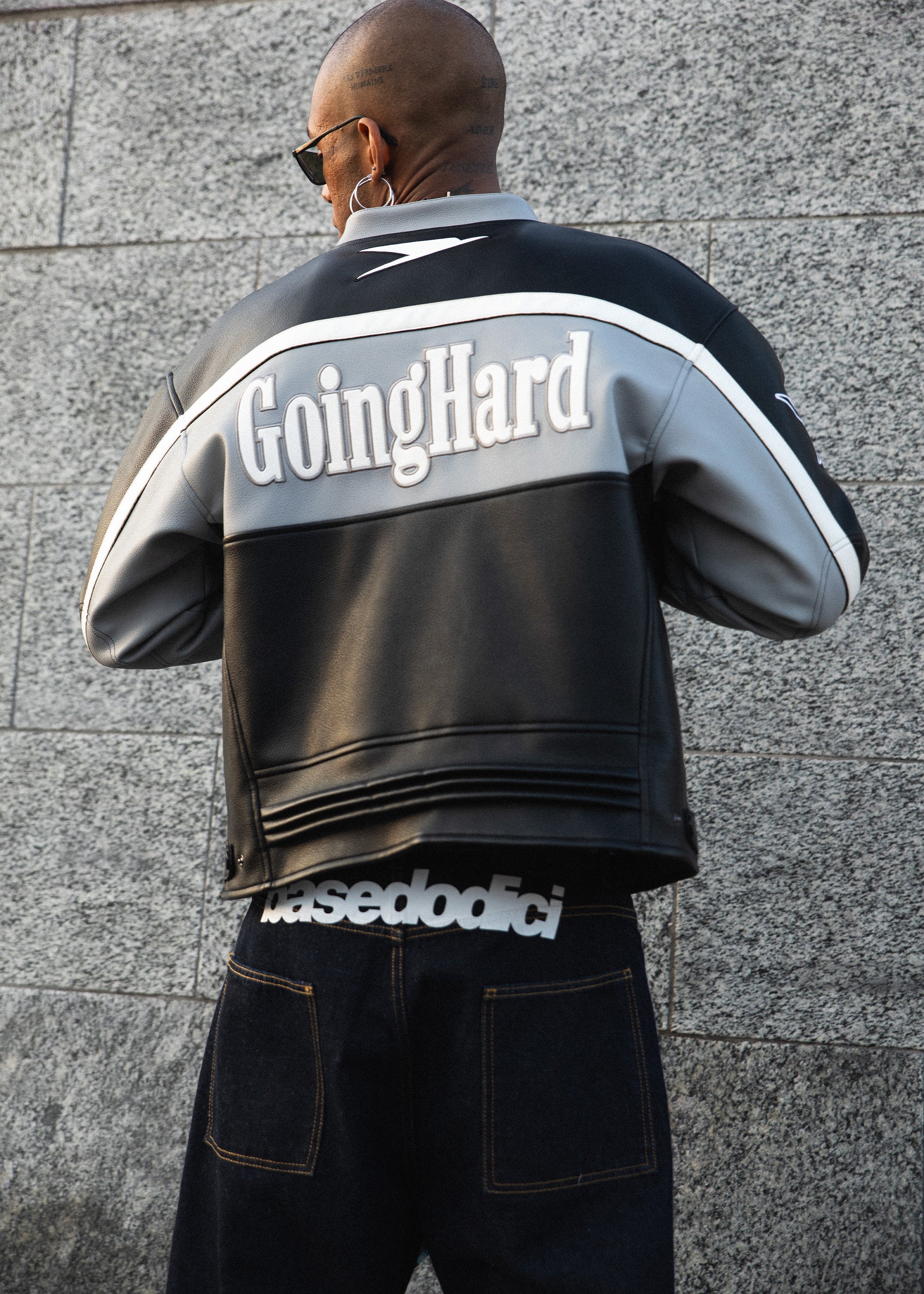 JACKET_creative_web_0005_17c.jpg