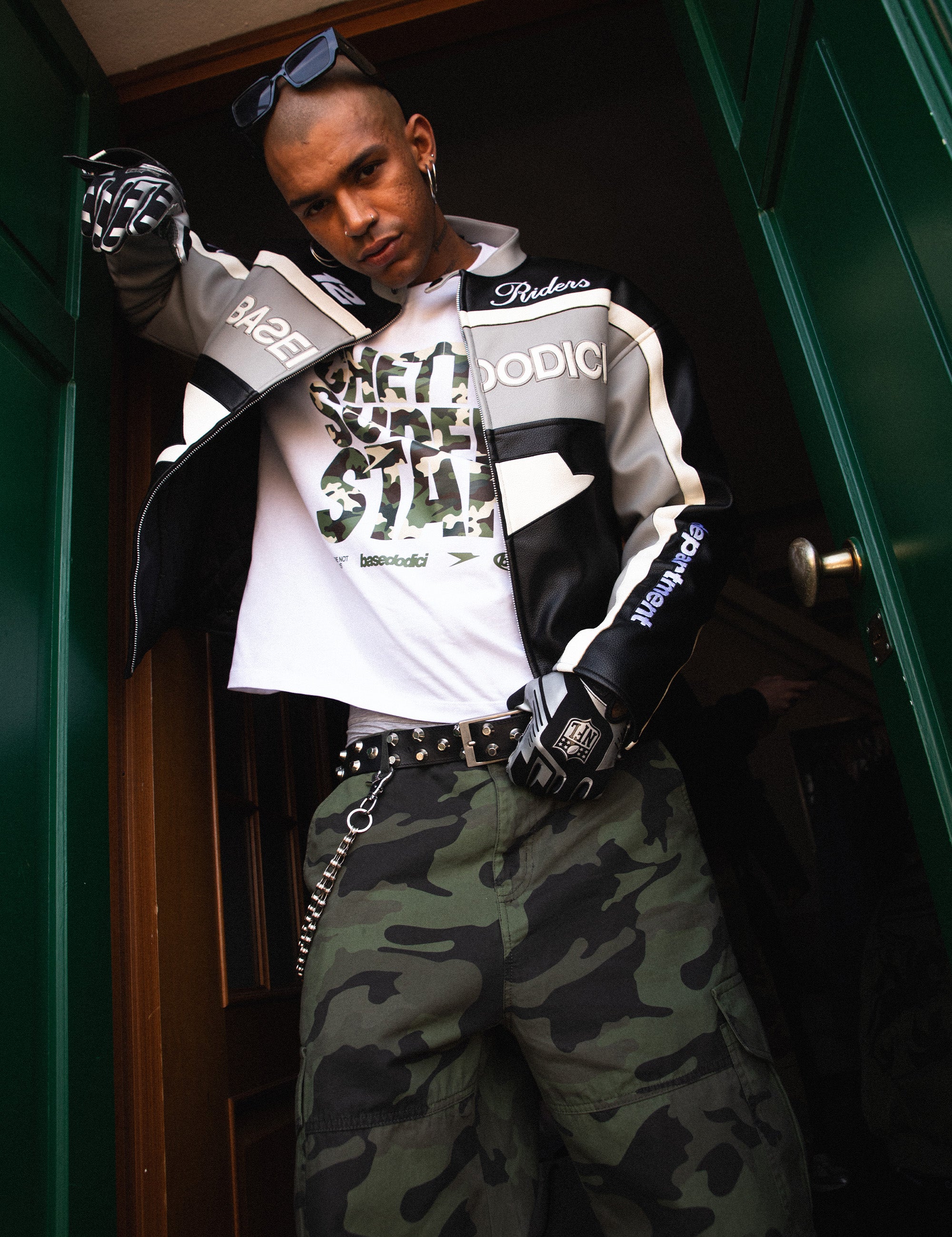 JACKET_creative_web_0011_5bcopy.jpg