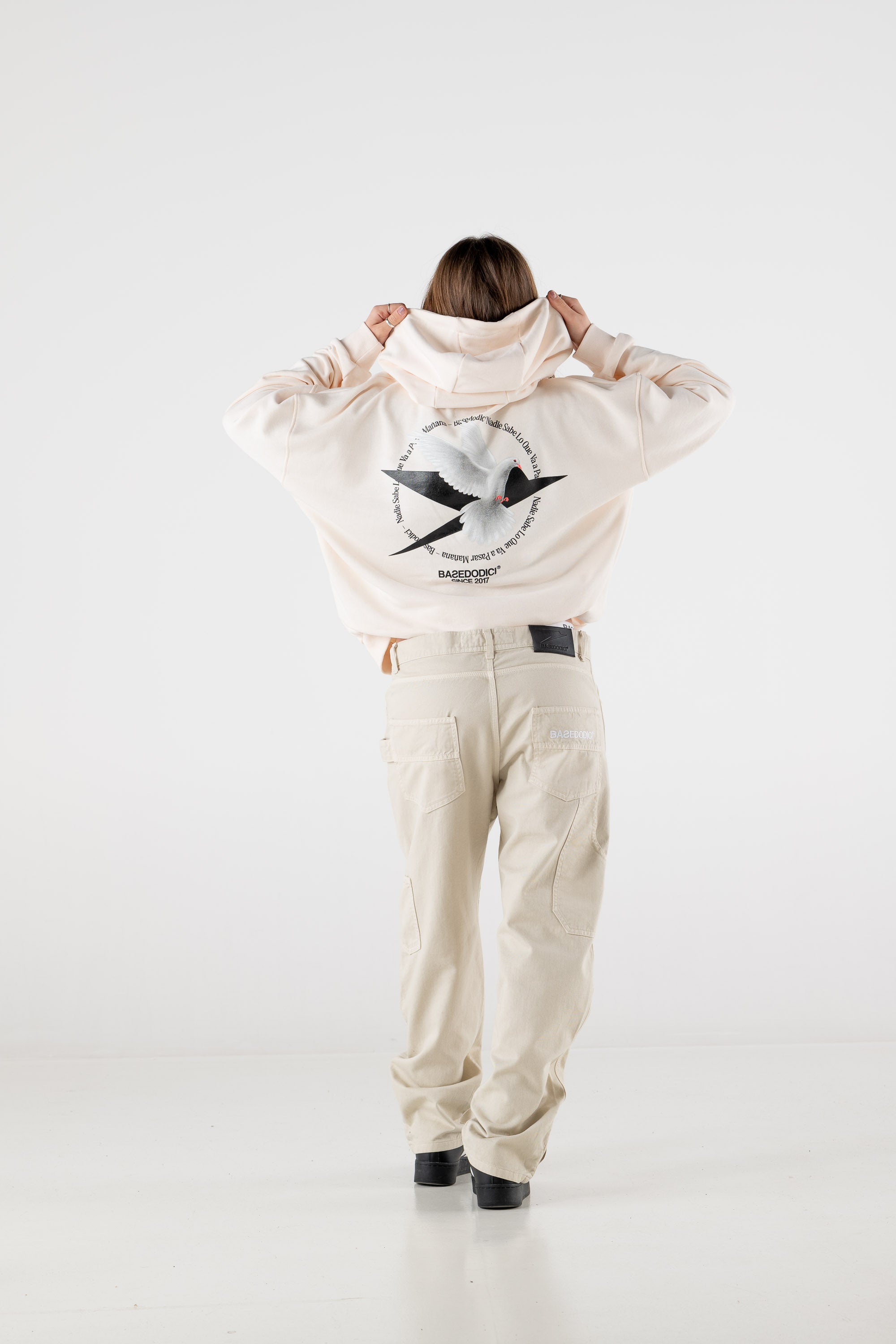 Boxy Hoodie “RESORT” Dove Cream